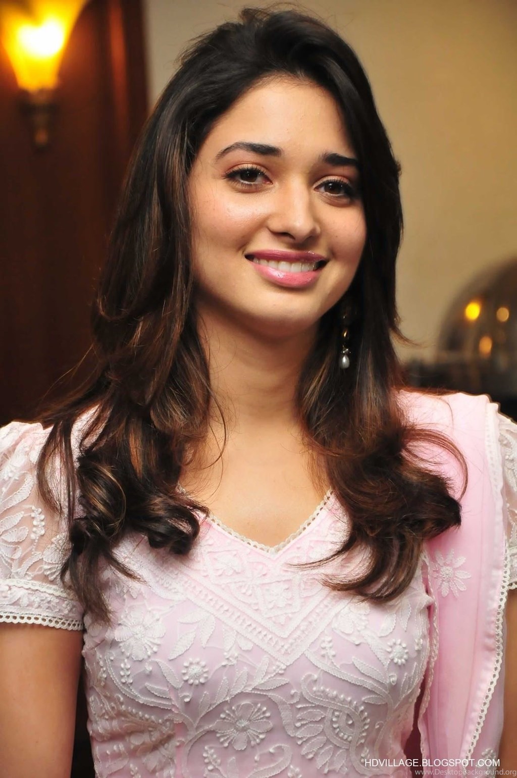 Tamanna Bhatia - HD Wallpaper 