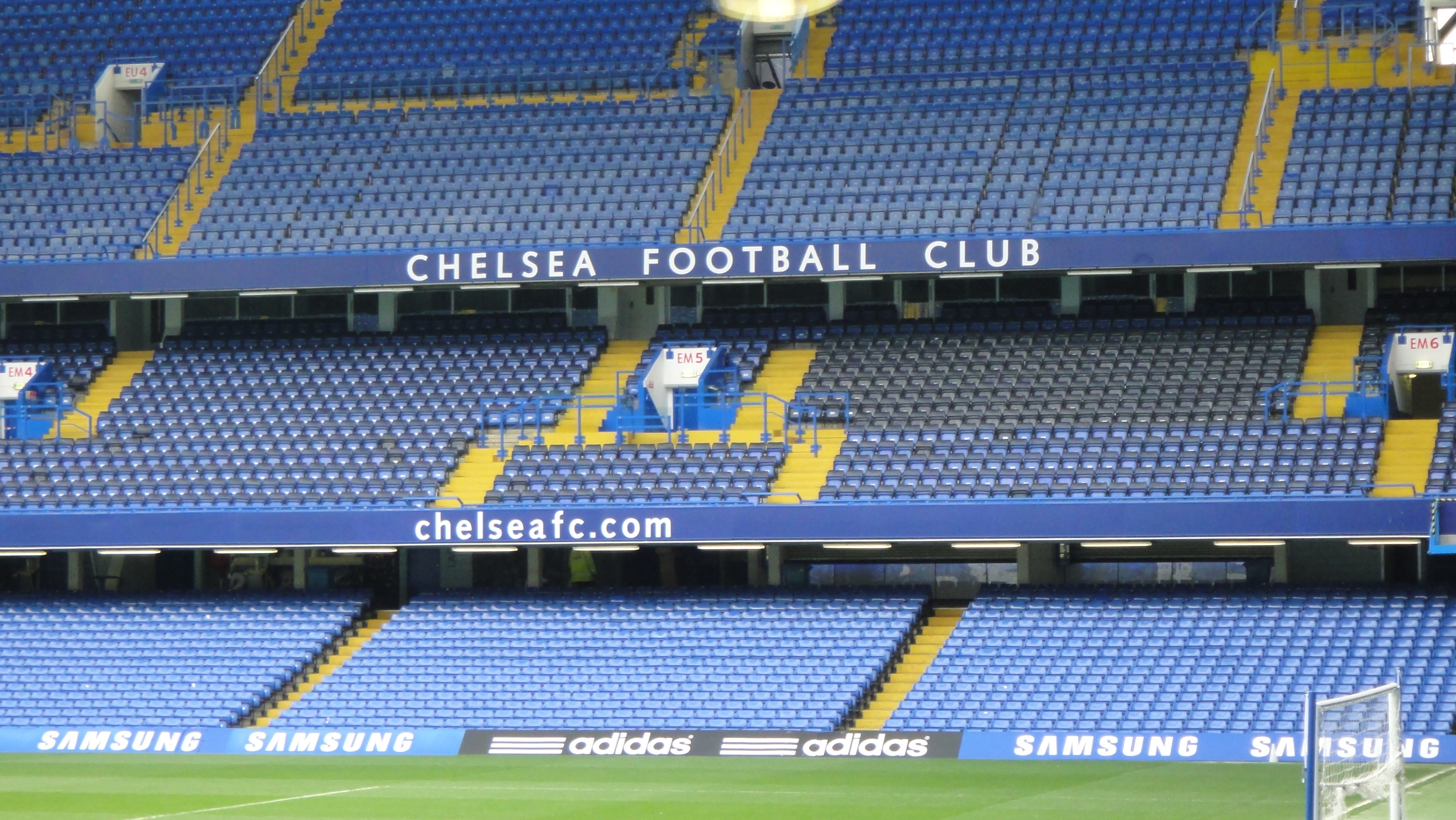Stamford Bridge Stadium Wallpaper Home Of Chelsea Football - Stamford Bridge - HD Wallpaper 
