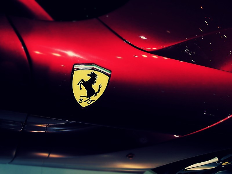 Ferrari Logo Wallpaper - Ferrari Logo Wallpaper 4k - HD Wallpaper 