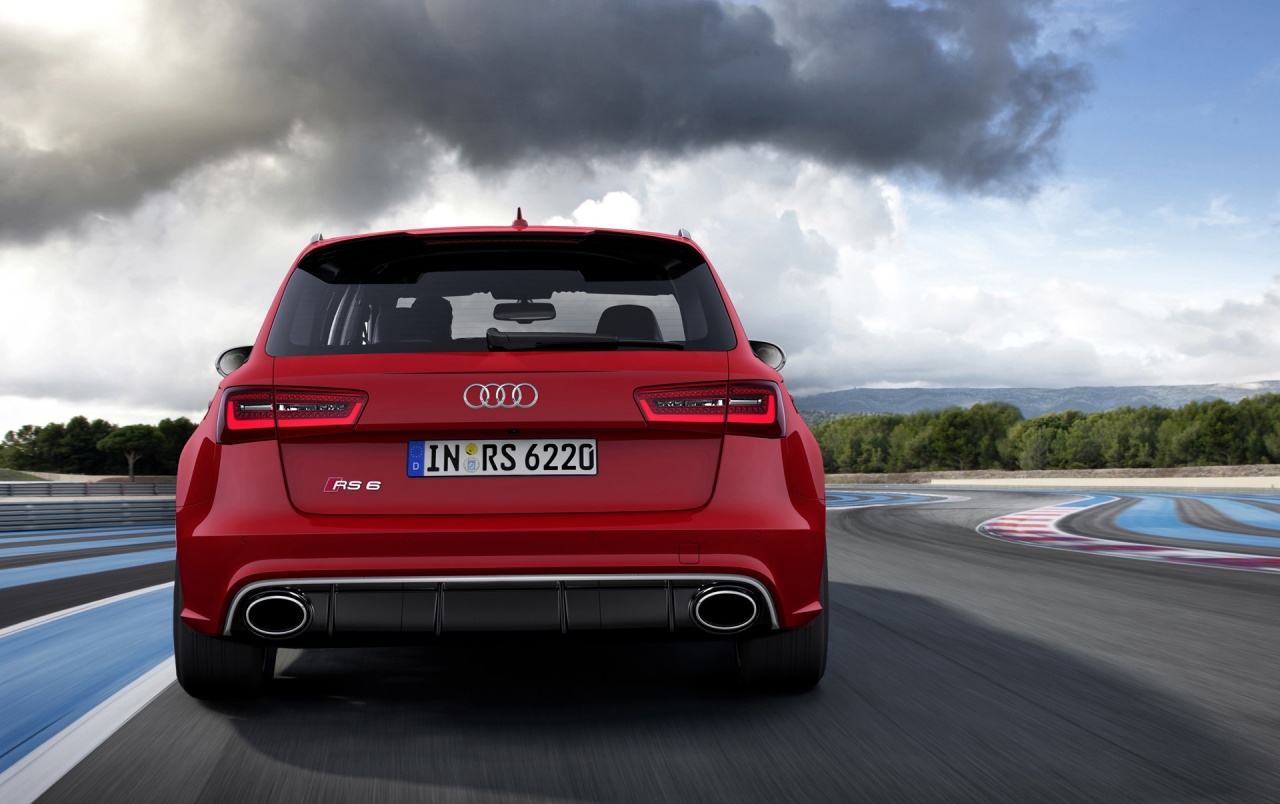 2013 Audi Rs6 Avant Rear Motion Wallpapers - Audi Rs6 - HD Wallpaper 