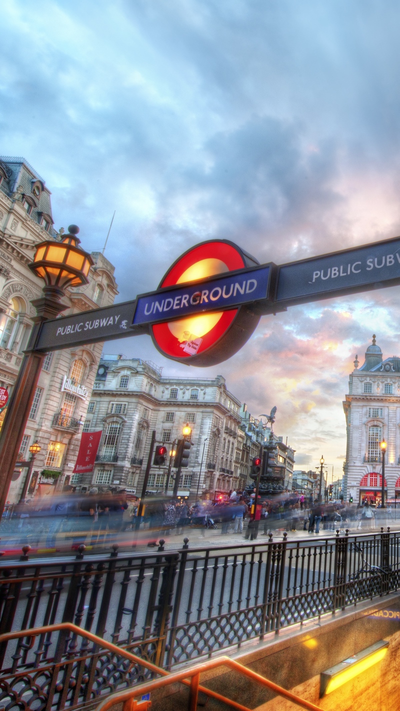 Wallpaper Street Cars, Street, City, People, Windows, - London Underground Wallpaper Iphone - HD Wallpaper 