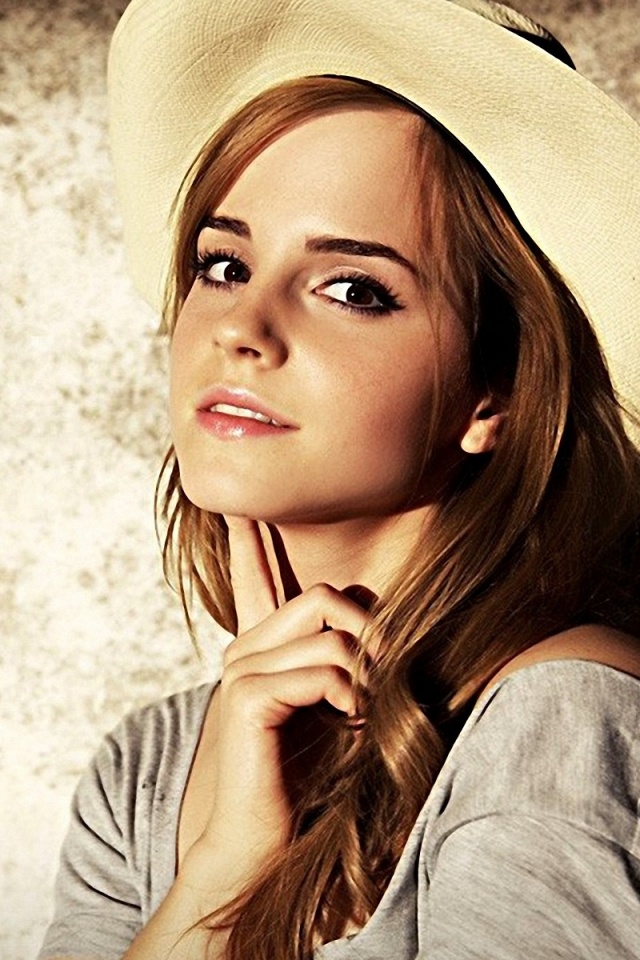 Emma Watson - HD Wallpaper 