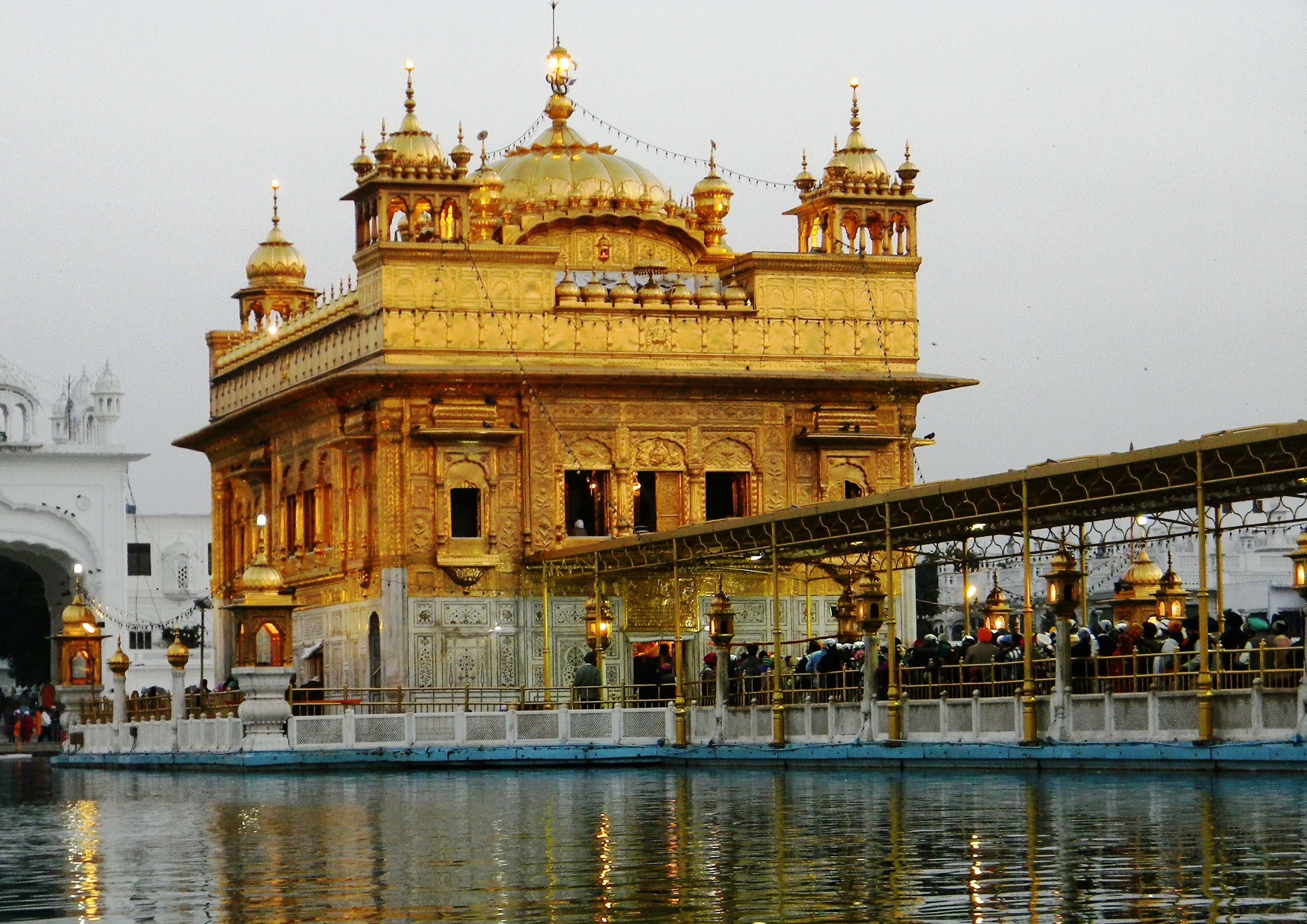 Golden Temple - HD Wallpaper 