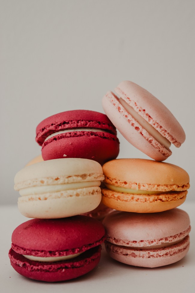 Macaron, Colorful, Cookies, Dessert - Macaron Wallpaper Hd - HD Wallpaper 