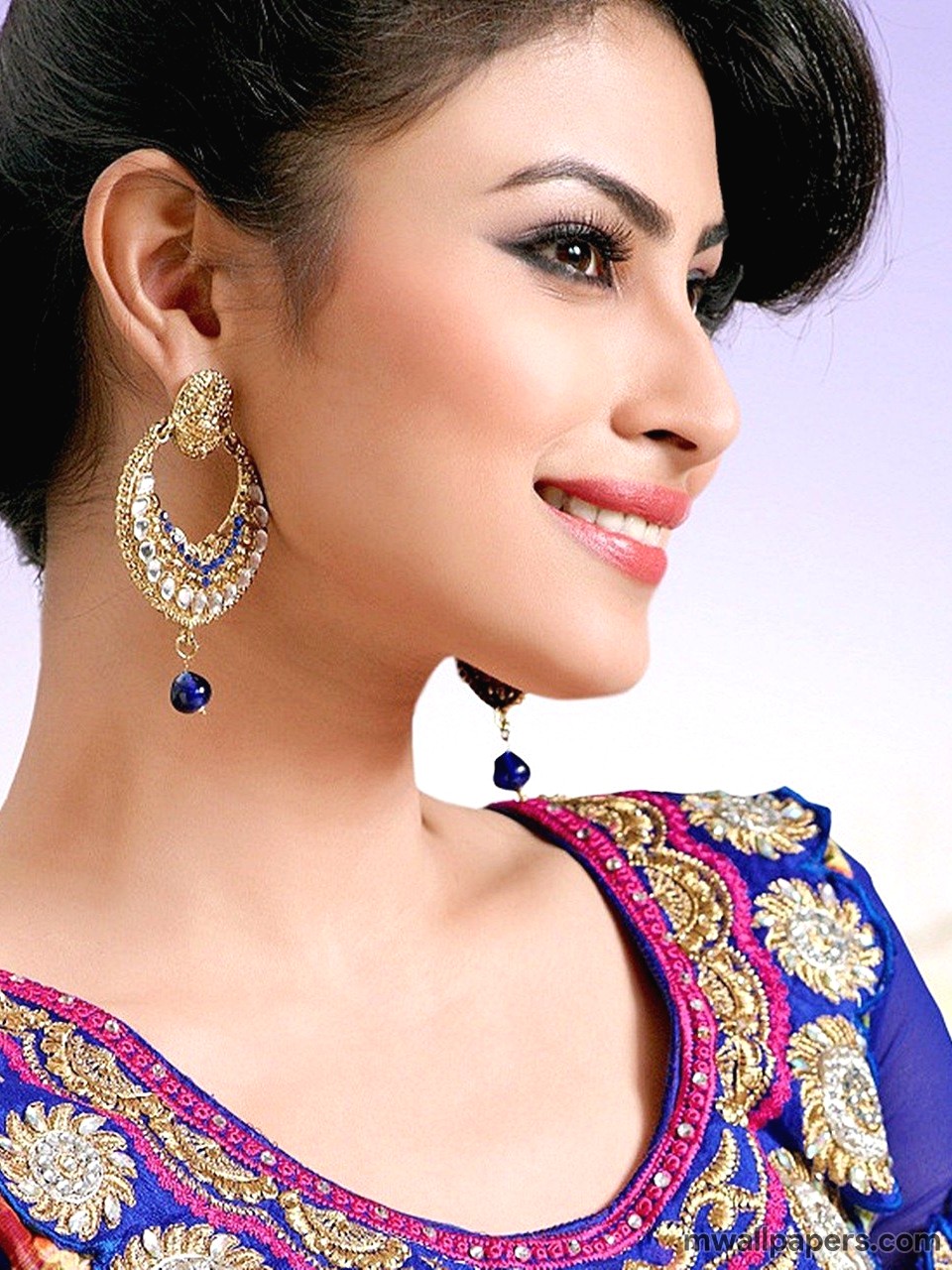 Mouni Roy Hd Photos & Wallpapers - Mouni Roy - HD Wallpaper 