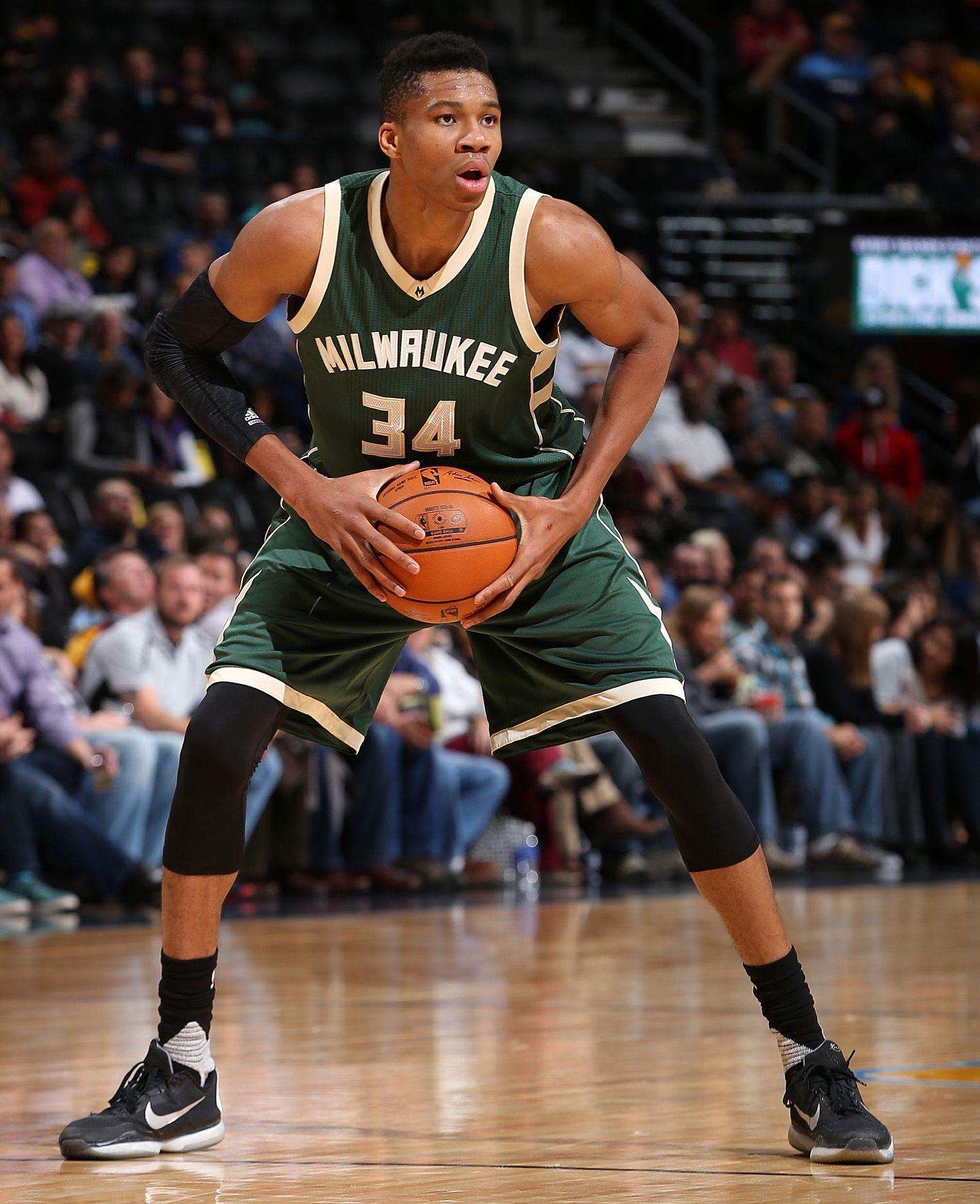 Giannis Antetokounmpo Kobe X - HD Wallpaper 