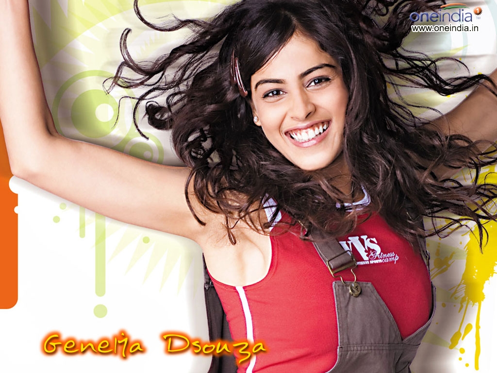 Genelia D Souza - HD Wallpaper 