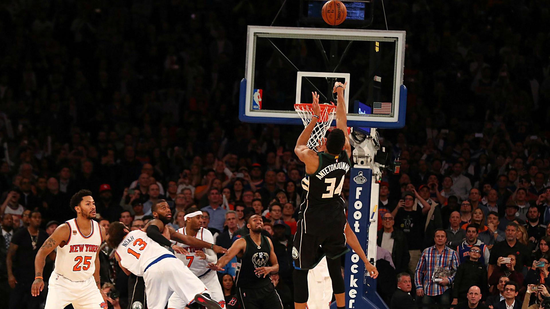 Giannis Antetokounmpo Buzzer Beater - HD Wallpaper 