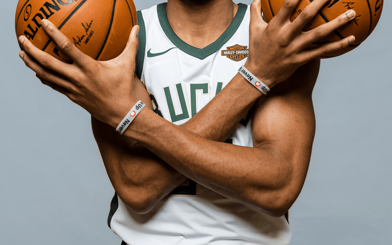Giannīs Antetokounmpo Ball - HD Wallpaper 