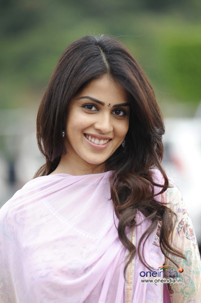 Genelia D Souza - HD Wallpaper 
