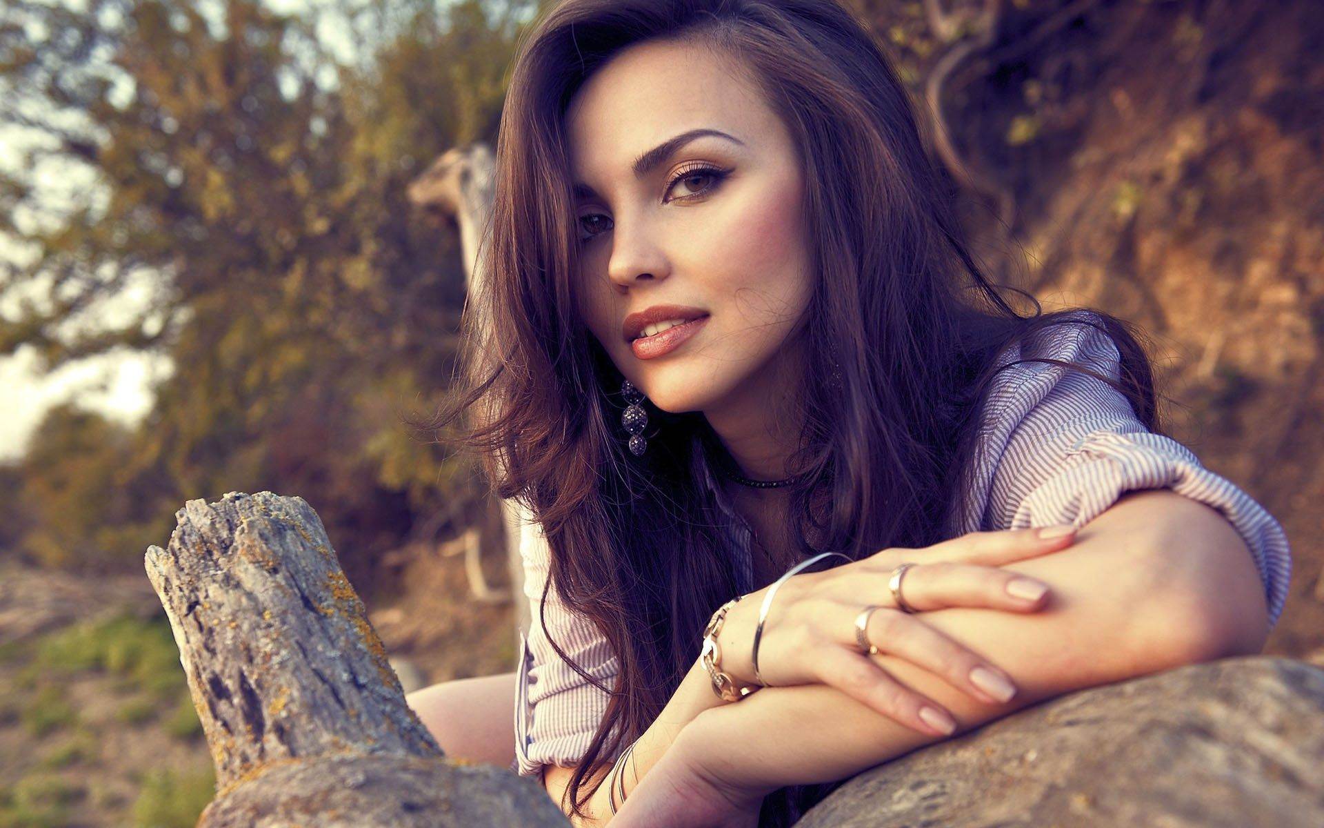 Beautiful Girl Smile Wallpaper,beautiful Hd Wallpaper,girl - Marie Plassard - HD Wallpaper 