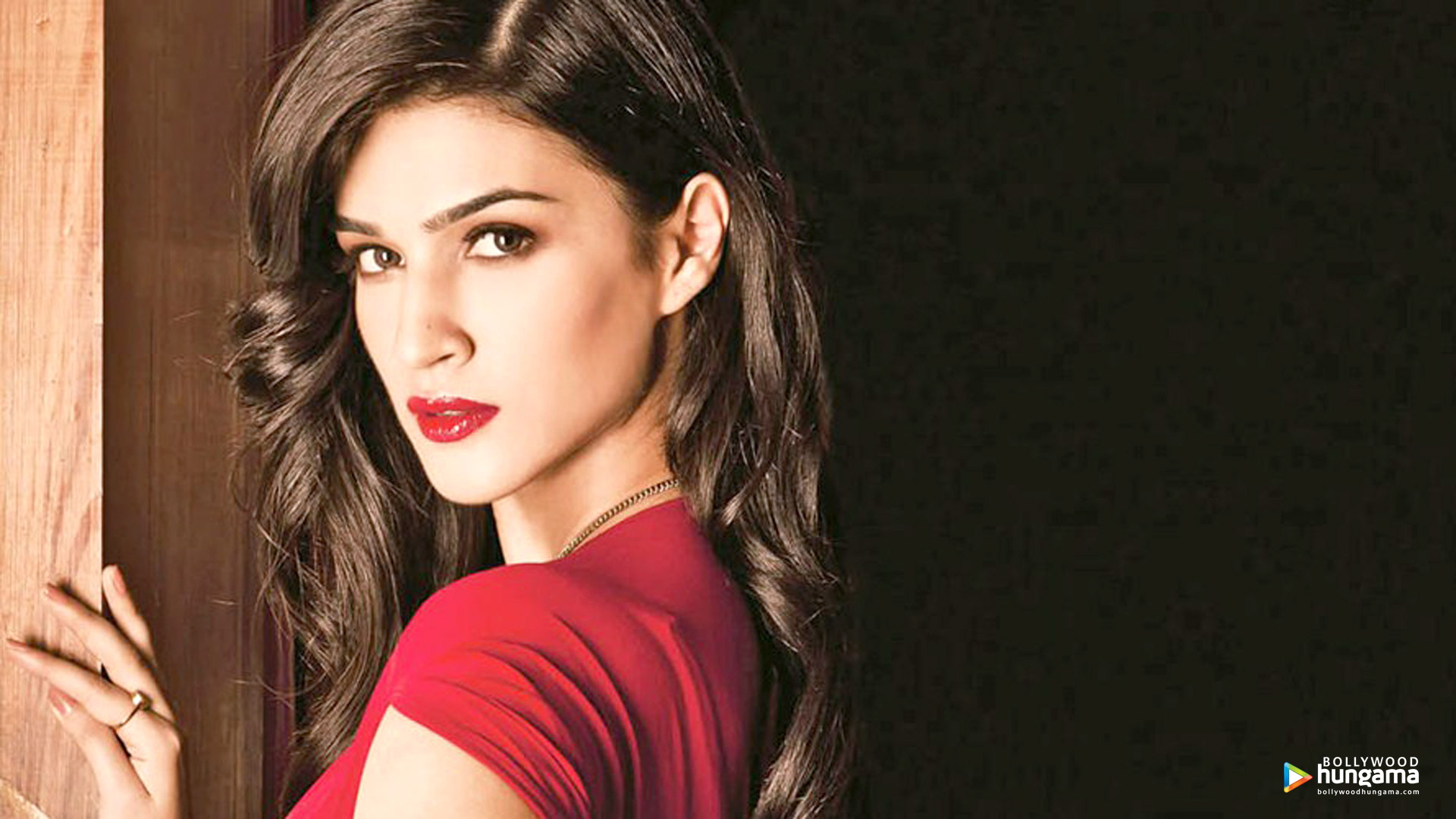 Kriti Sanon - Kriti Sanon Hot Images Hd 1080p - HD Wallpaper 