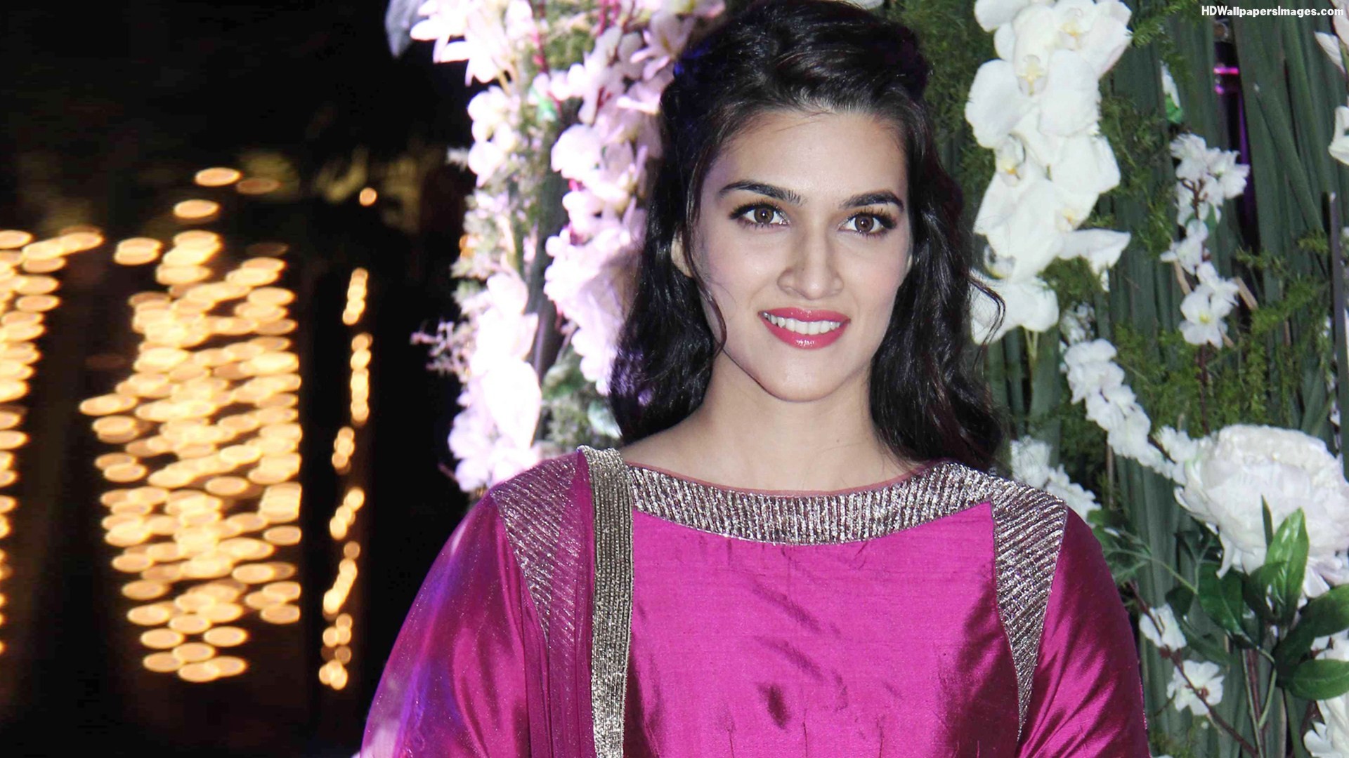 Beautiful Kriti Sanon Images, Pictures, Photos, Hd - Download Images Of Kriti Sanon - HD Wallpaper 