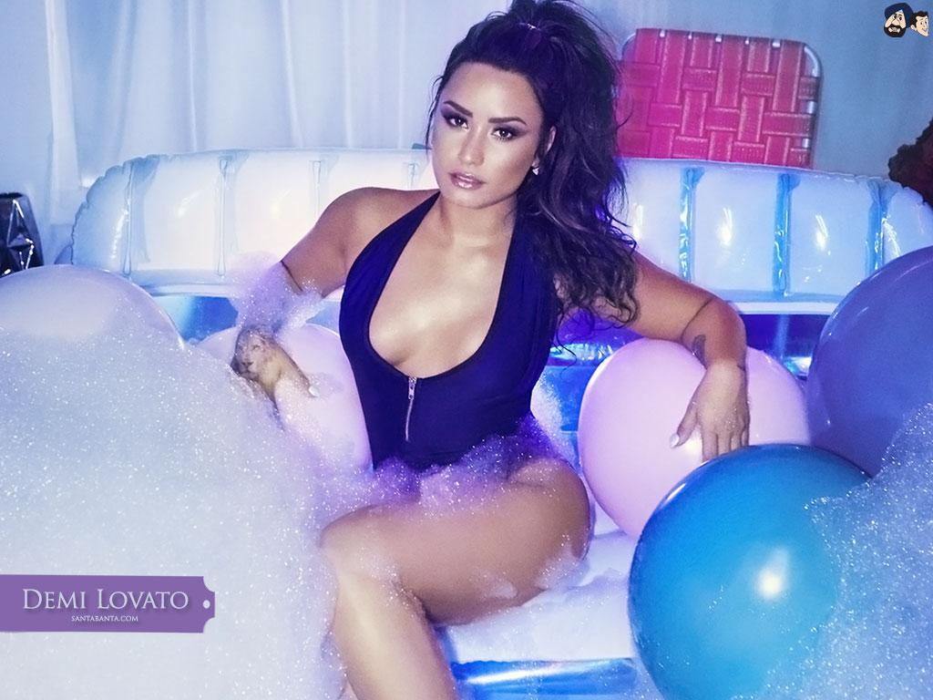 Demi Lovato Wallpaper - HD Wallpaper 