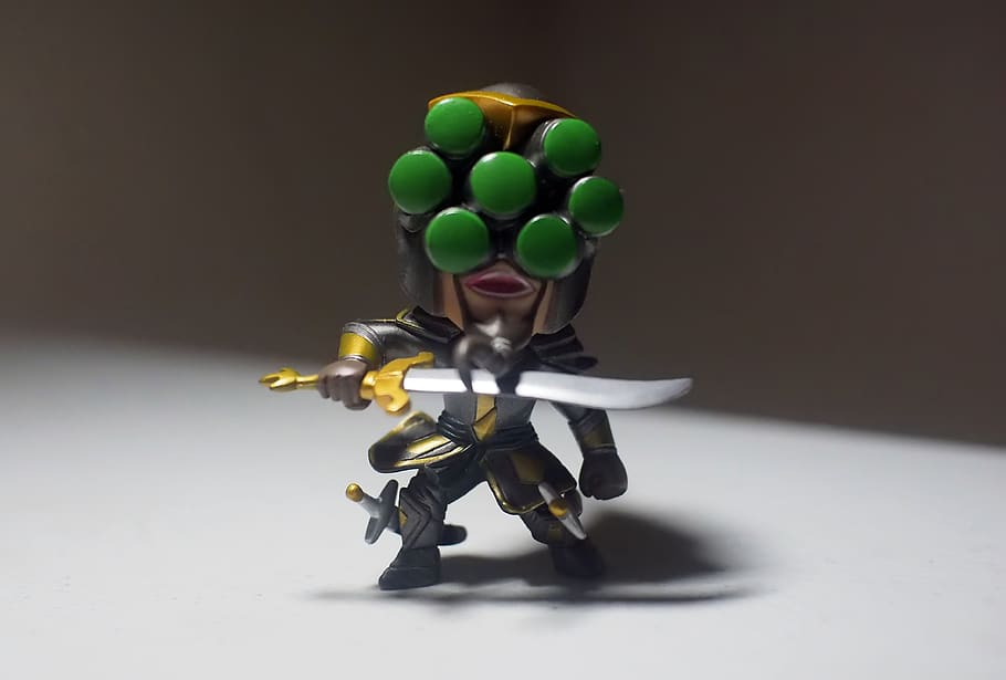 Figurine - HD Wallpaper 