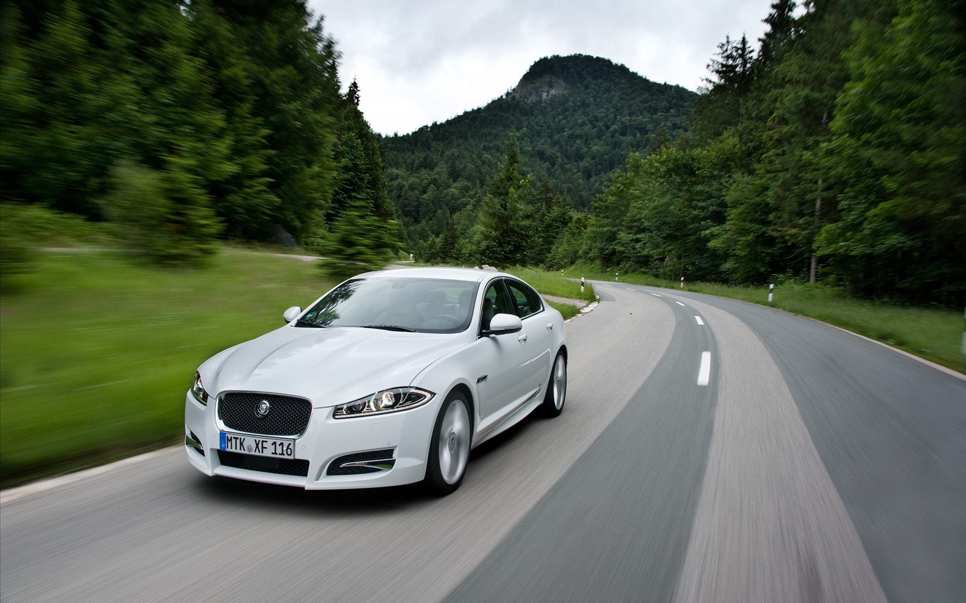 39910811 Jaguar Xf Wallpaper For Pc Mobile 1920x1200 Wallpaper Teahub Io