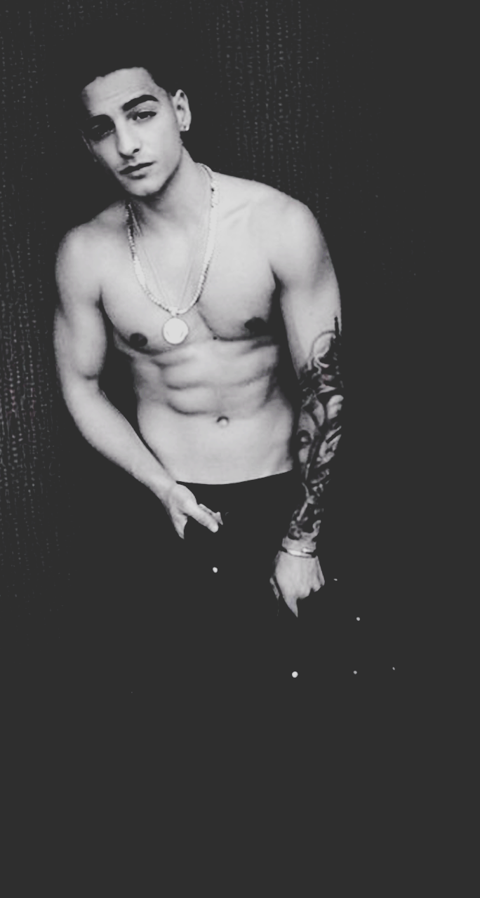 Maluma With Out Shirt - HD Wallpaper 