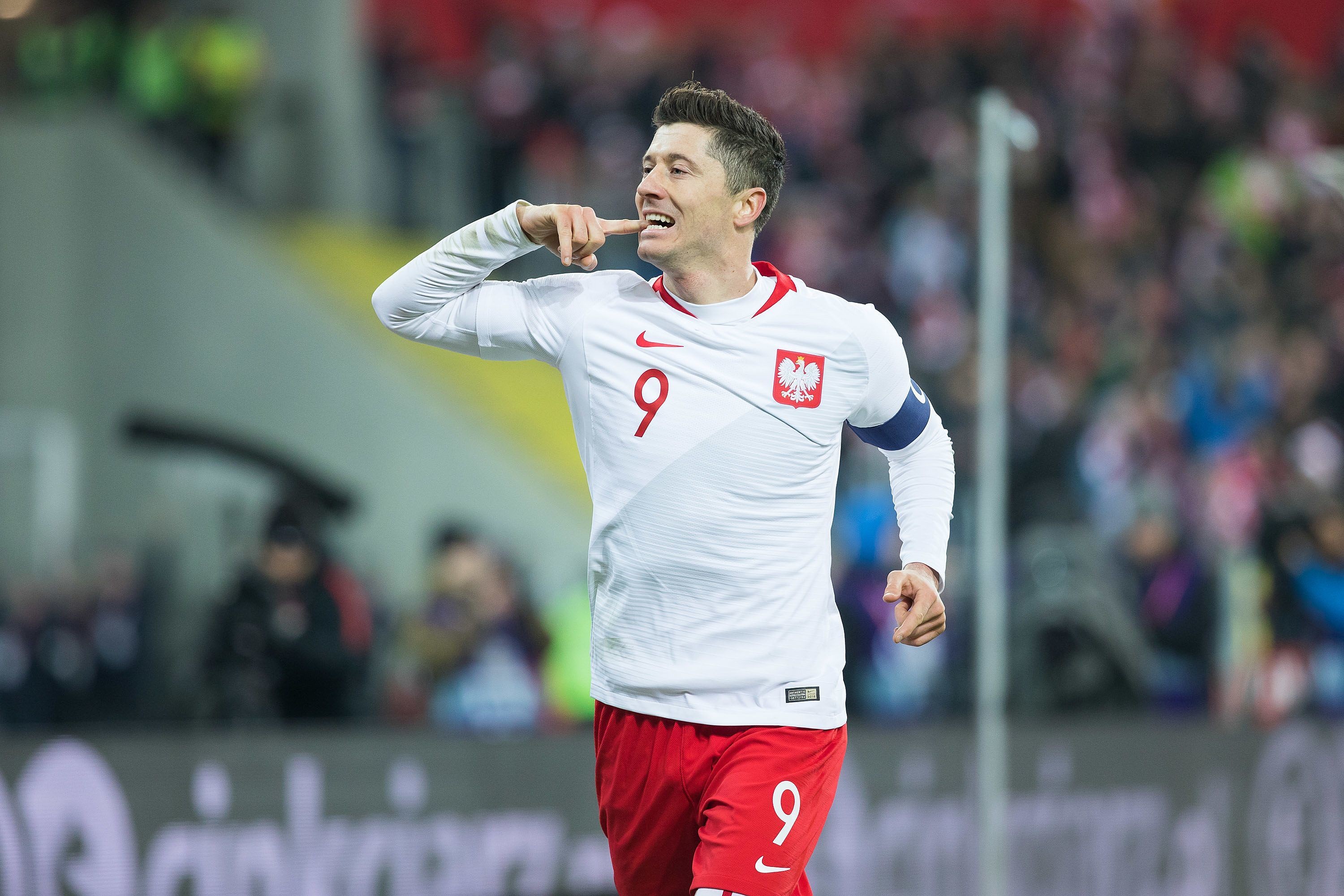 Robert Lewandowski Poland Fifa World Cup 2018 Hd Wallpapers - Robert Lewandowski Poland 2018 - HD Wallpaper 