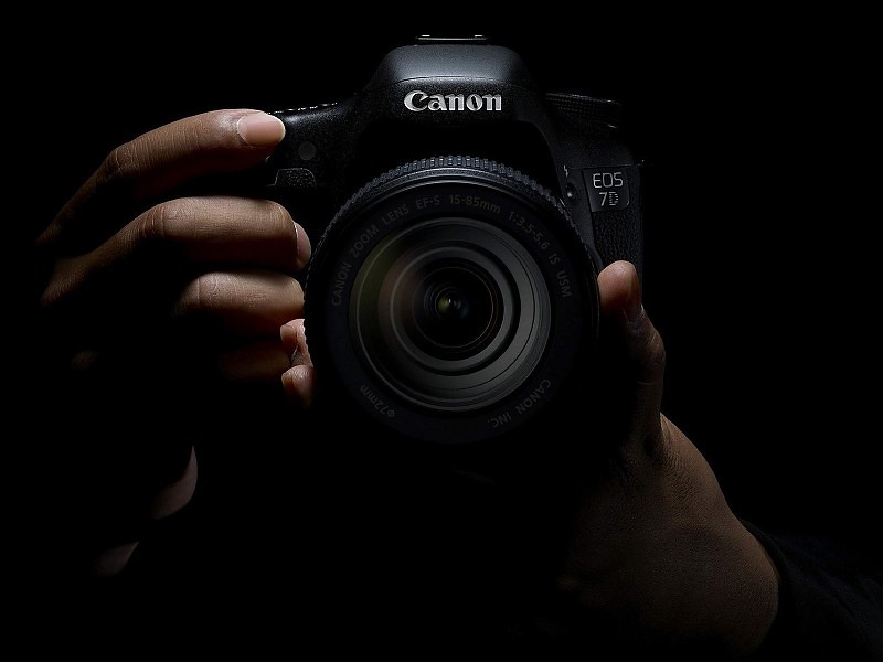 Canon 7d Wallpaper - Black Camera Wallpaper Hd - HD Wallpaper 