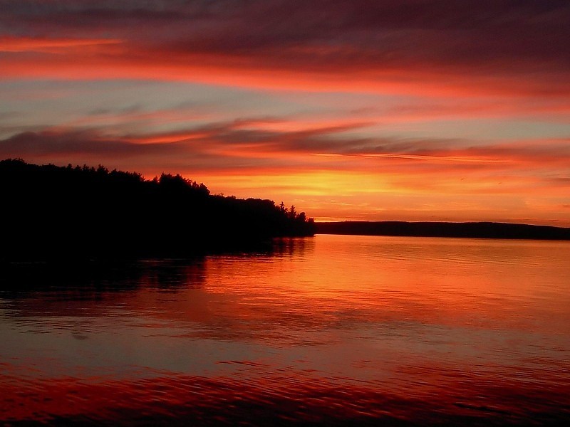 Por Do Sol Colorido Wallpaper - De Por Do Sol - HD Wallpaper 