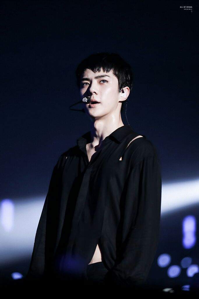 User Uploaded Image - Sehun On Stage - HD Wallpaper 
