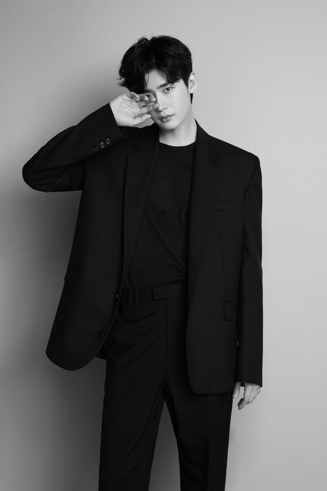 2018 Lee Jong Suk Fan Meeting In Bangkok Crank Up - HD Wallpaper 