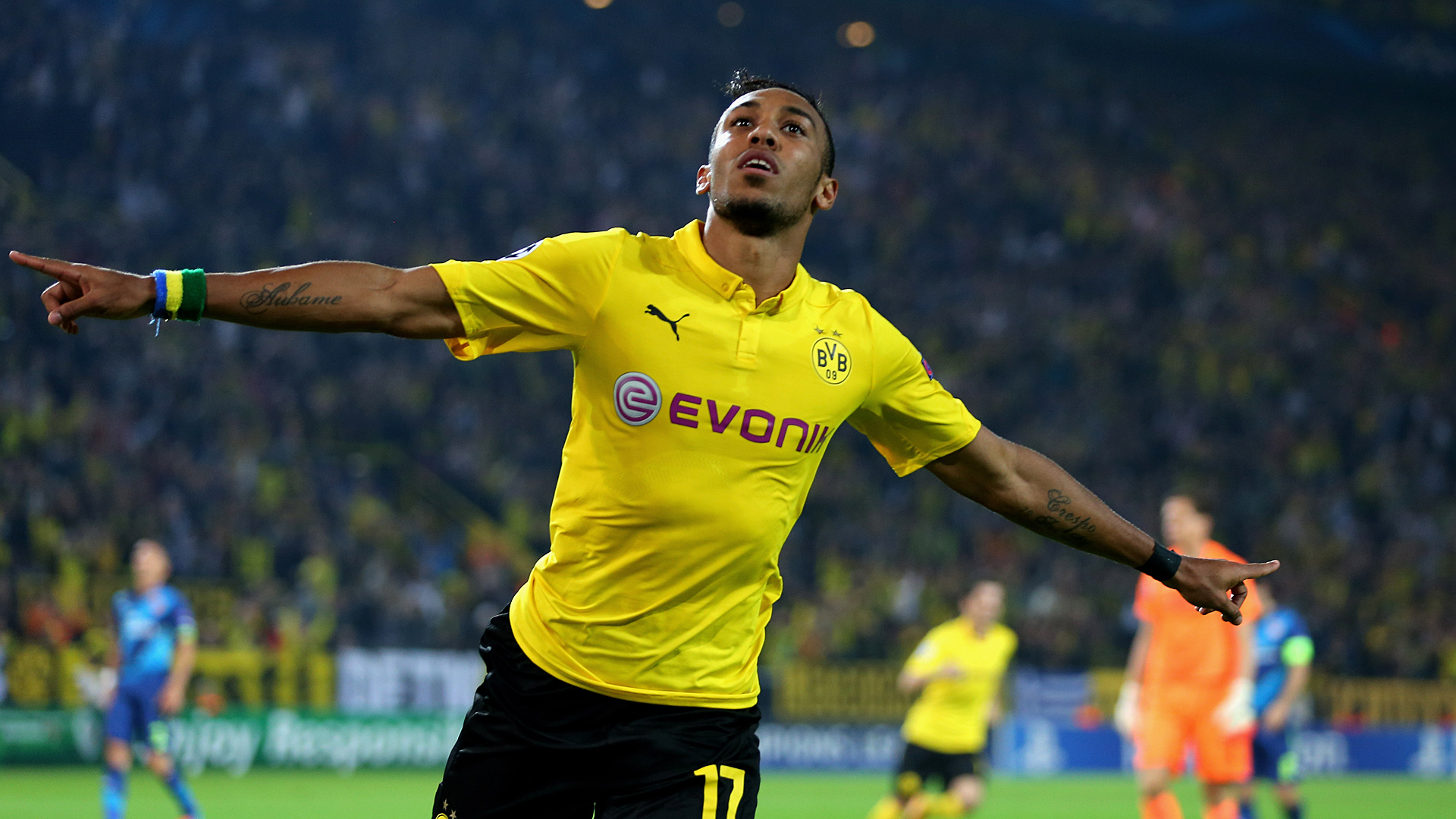 Pierre Emerick Aubameyang Wallpaper - Roberto Carlos Wallpaper Hd - HD Wallpaper 