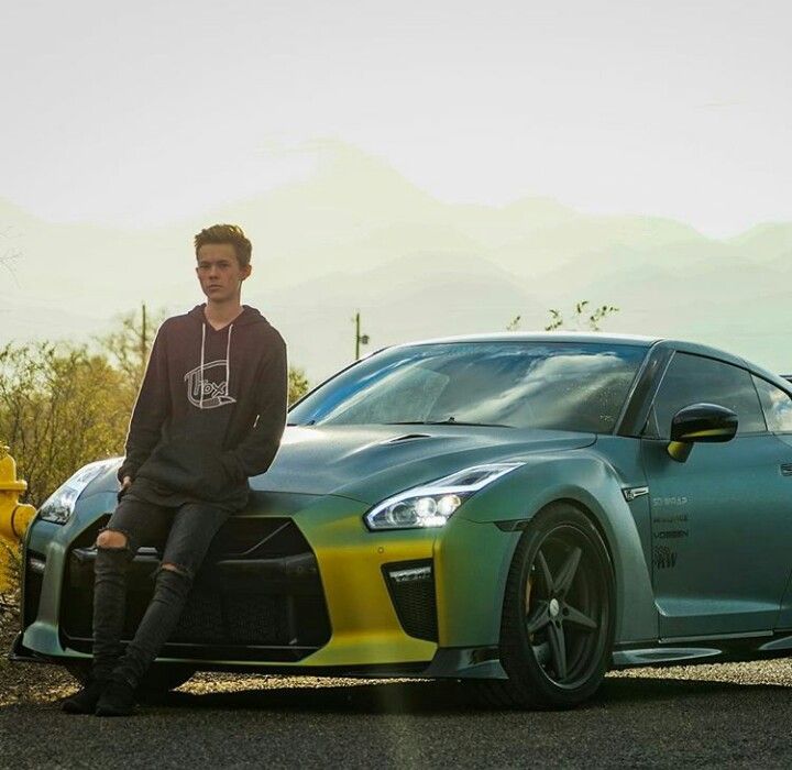 Tanner Fox With His Gtr - HD Wallpaper 