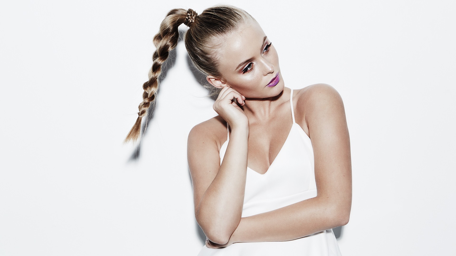 Zara Larsson - HD Wallpaper 