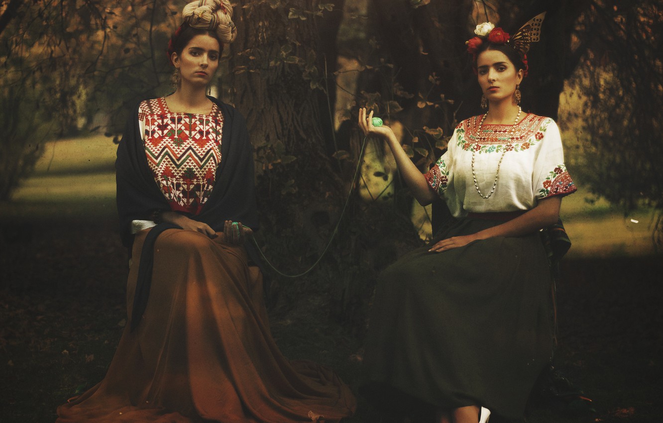 Photo Wallpaper Trees, Park, Long Skirts, Direct Look, - Frida Kahlo Wallpaper Desktop - HD Wallpaper 