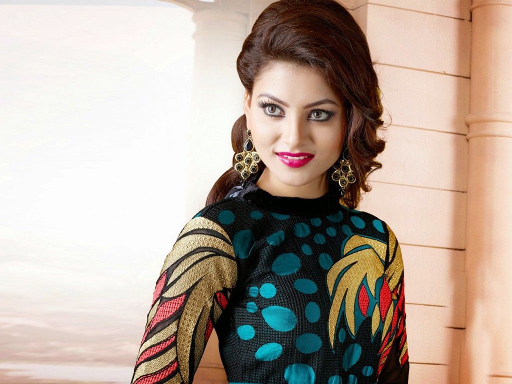 Full Hd Urvashi Rautela - HD Wallpaper 