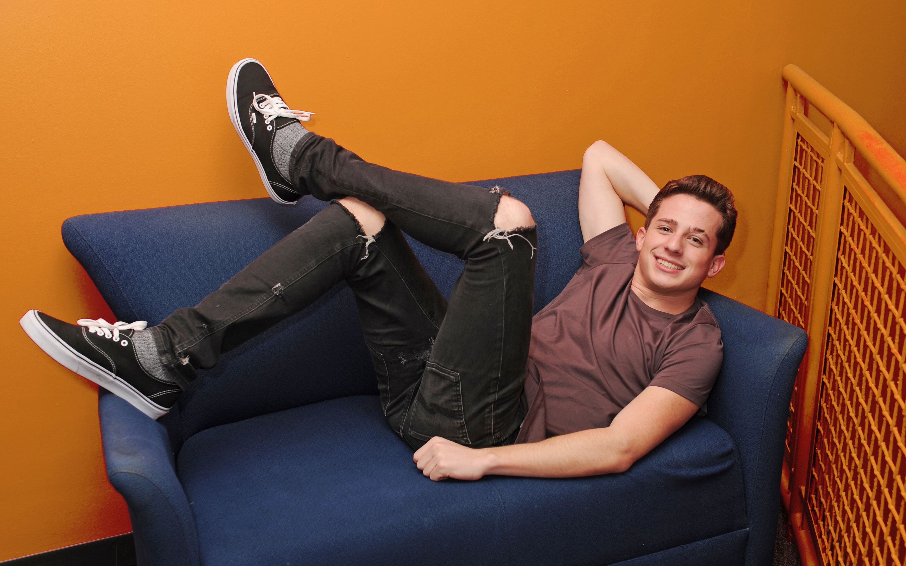 Charlie Puth Wallpaper Cute - HD Wallpaper 
