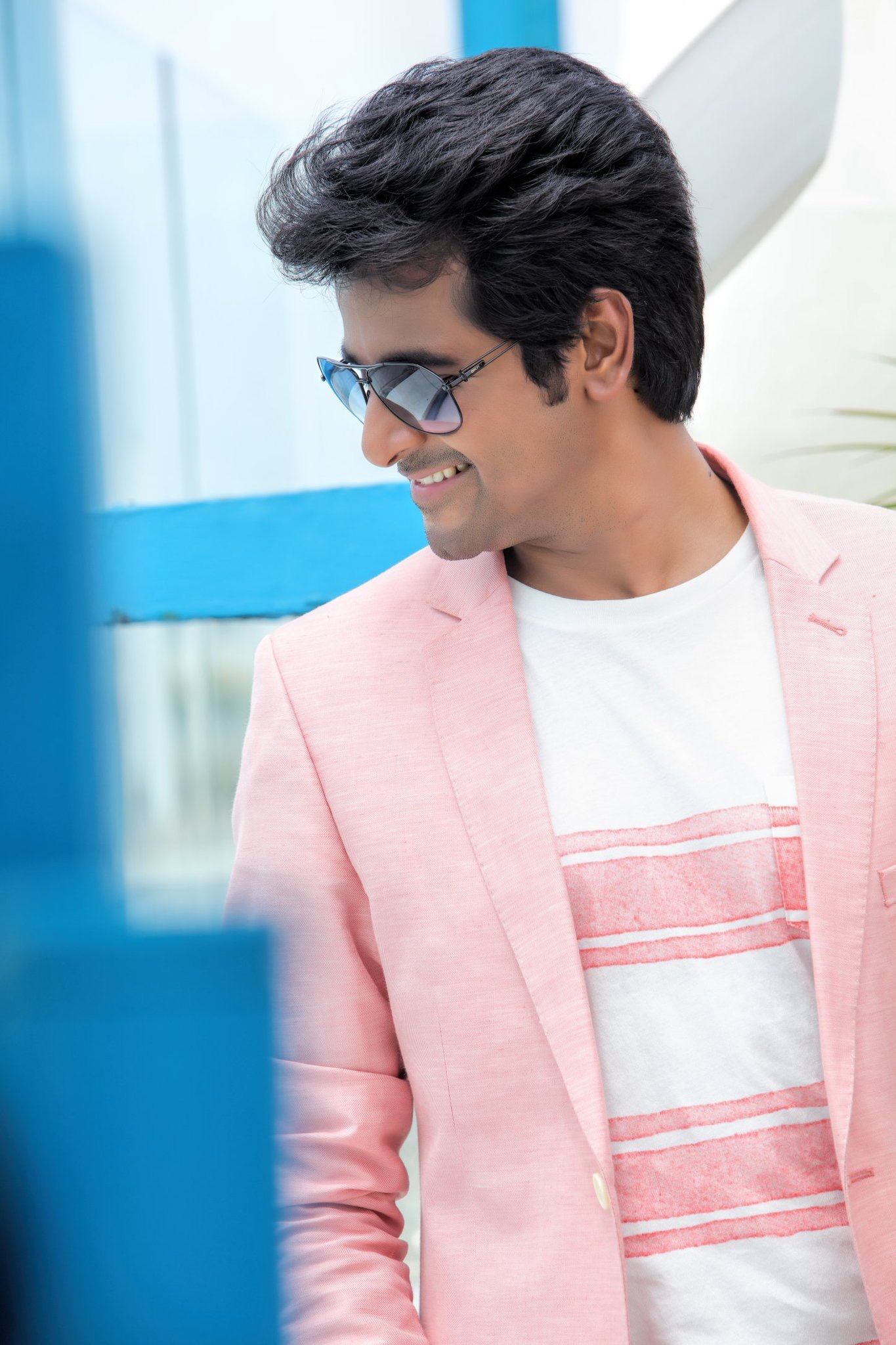 Sivakarthikeyan Wallpaper - HD Wallpaper 