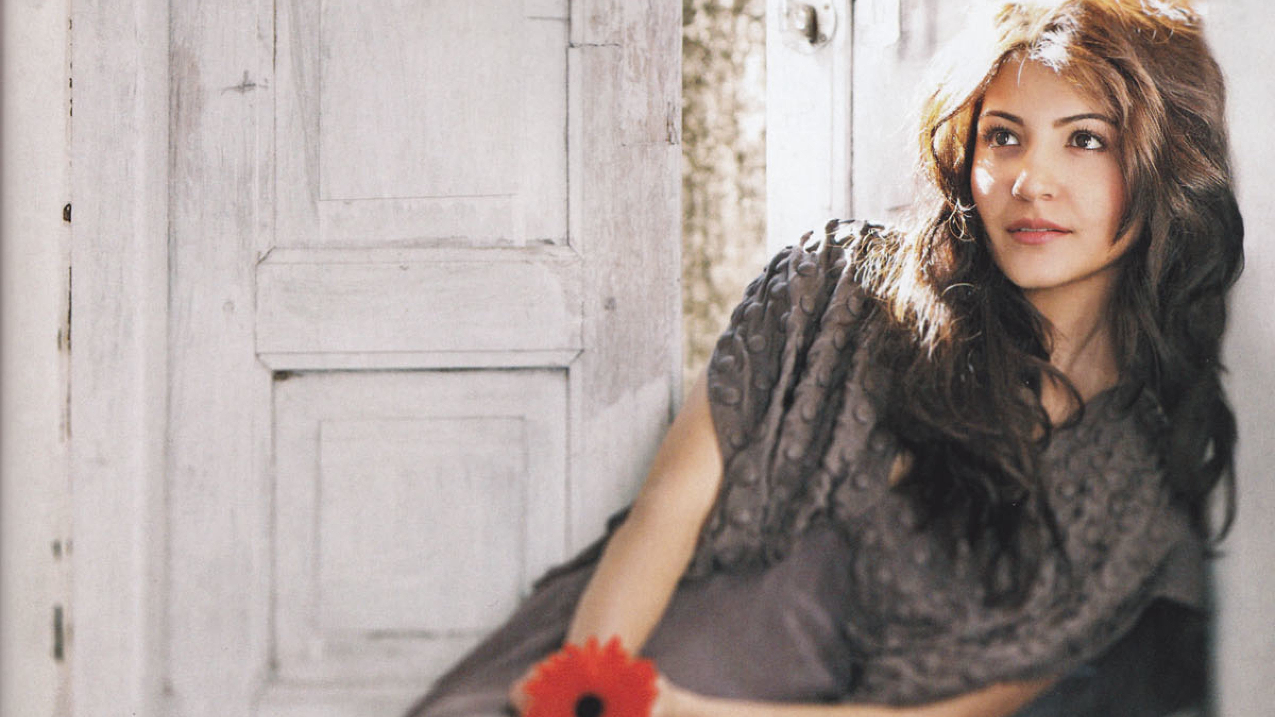 Anushka Sharma 5k Wallpaper - HD Wallpaper 