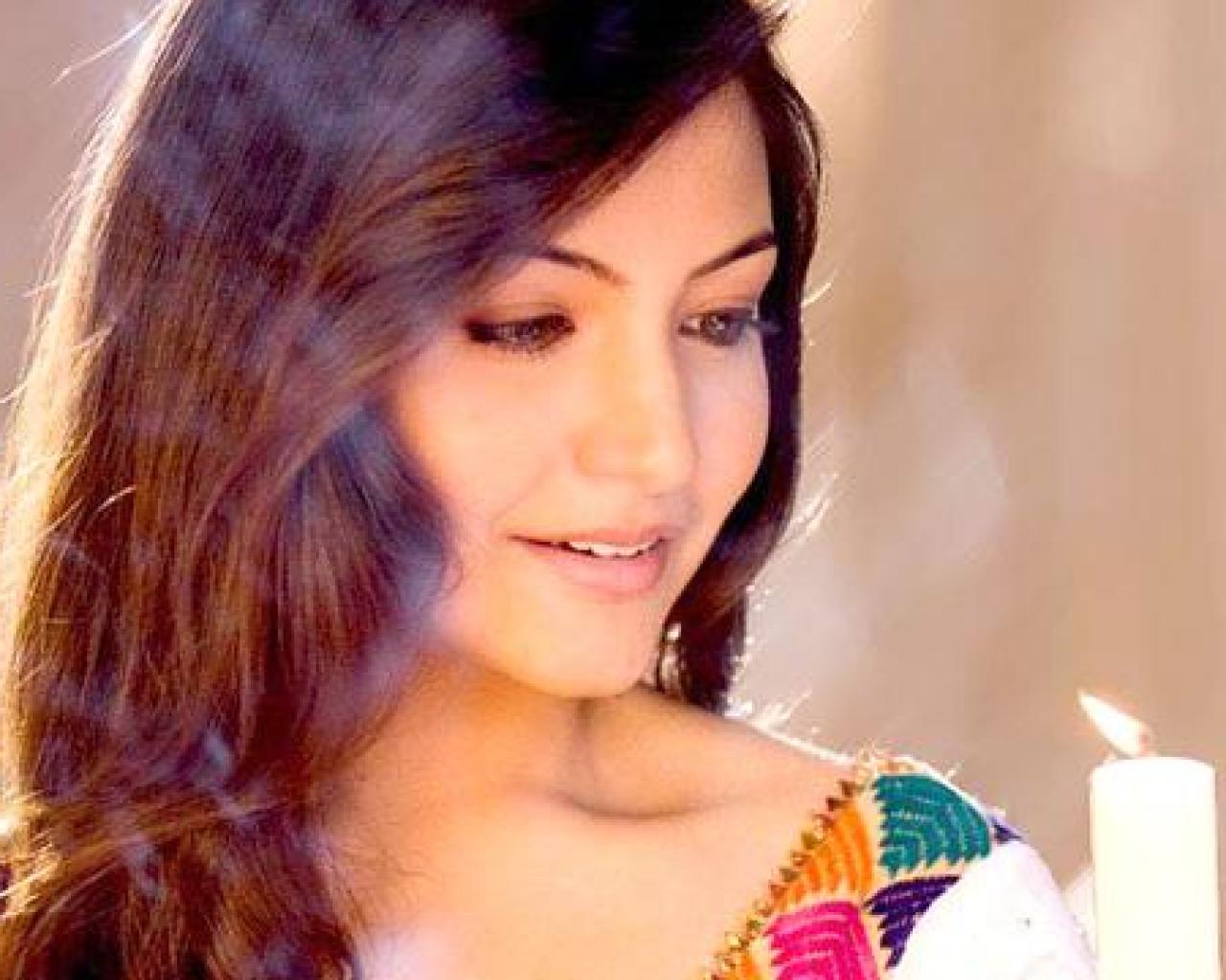 Anushka Sharma - HD Wallpaper 
