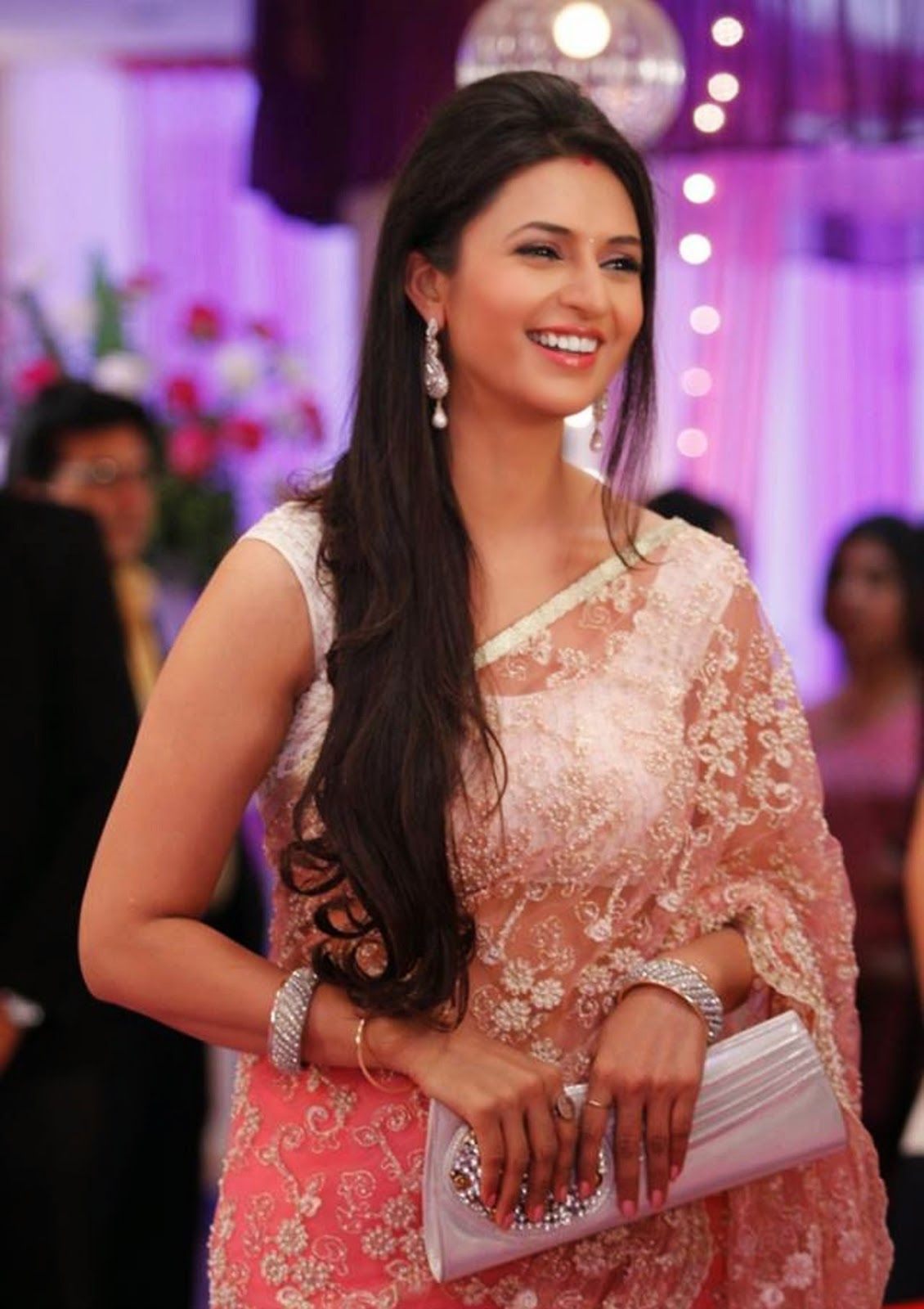 Yeh Hai Mohabbatein Ishita - HD Wallpaper 