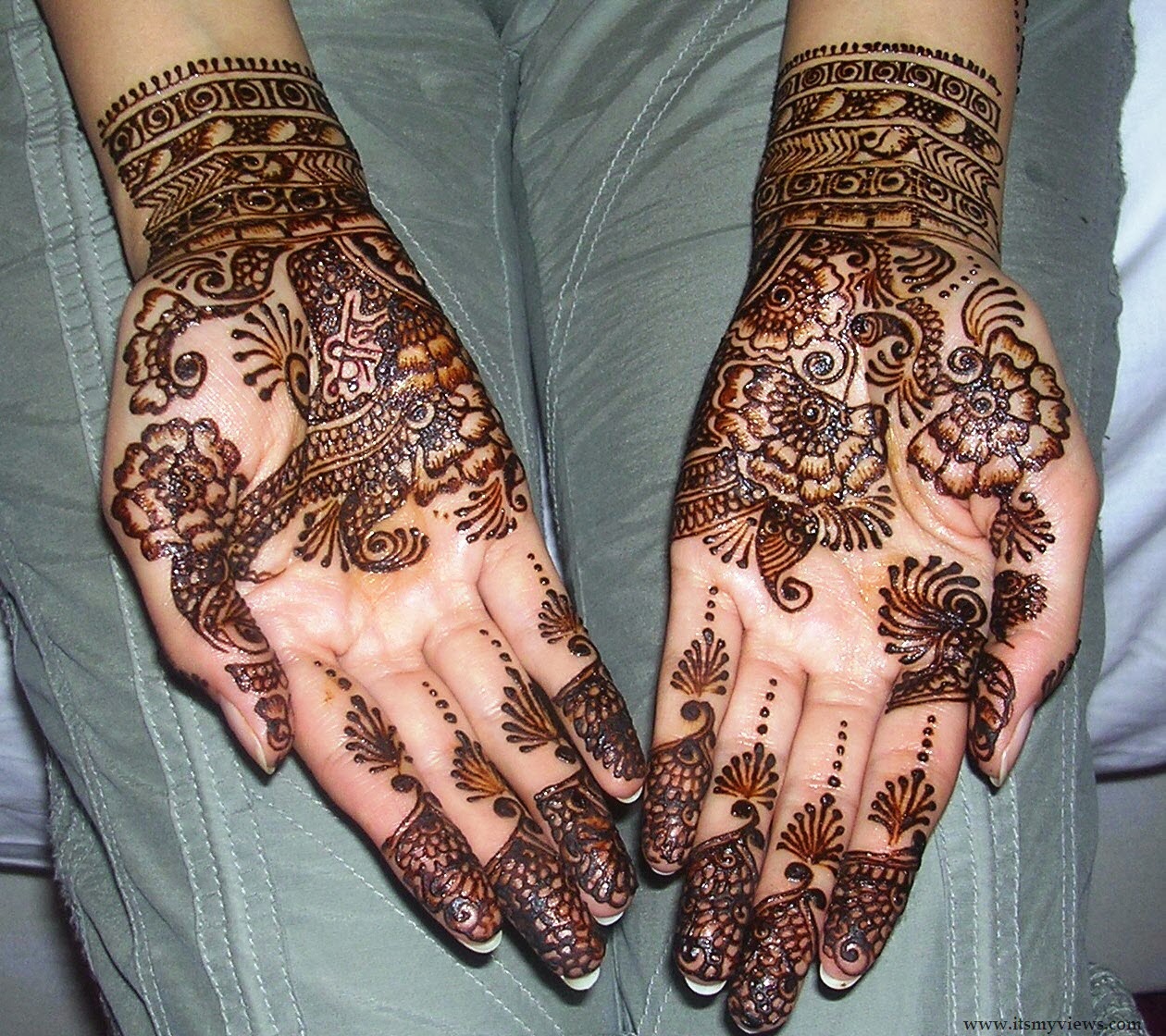 New Dulhan Hand Mehndi Designs Pics, Wallpaper Free - Mehndi Designs For Janmashtami - HD Wallpaper 