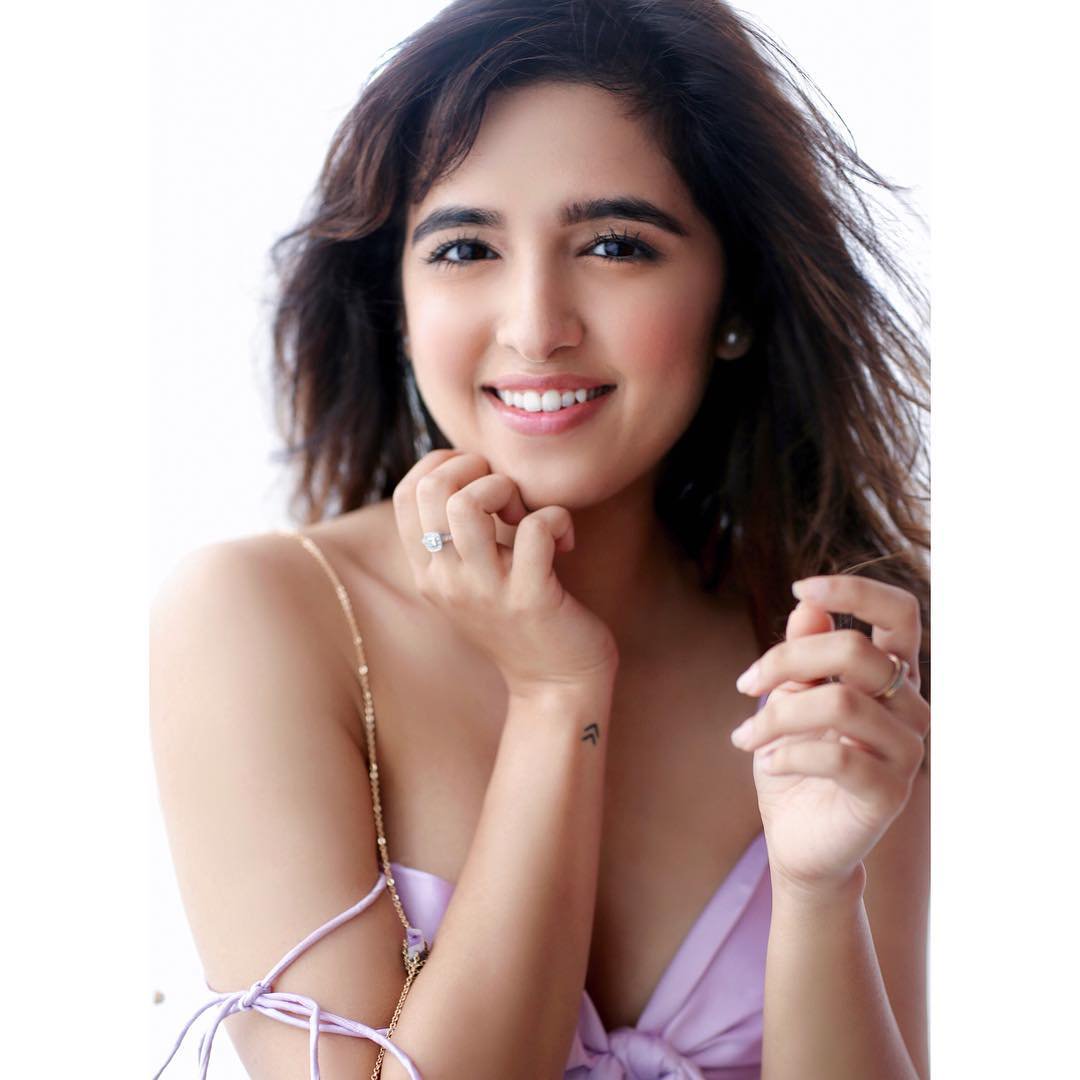 Shirley Setia - HD Wallpaper 