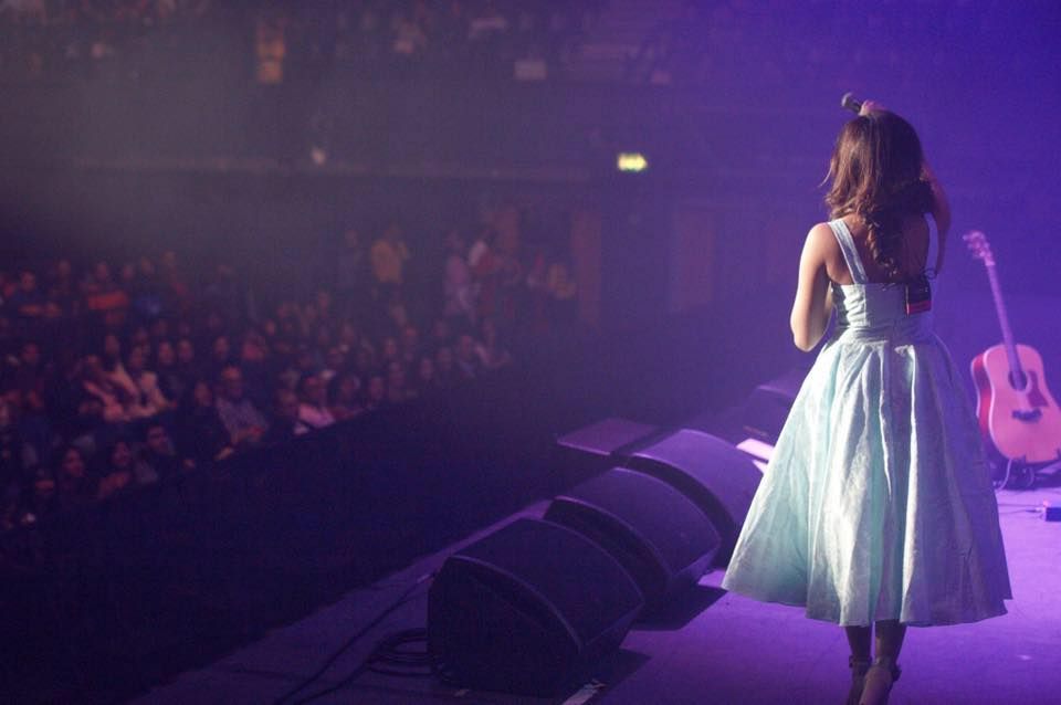 Shirley Setia Hd Wallpaper - HD Wallpaper 