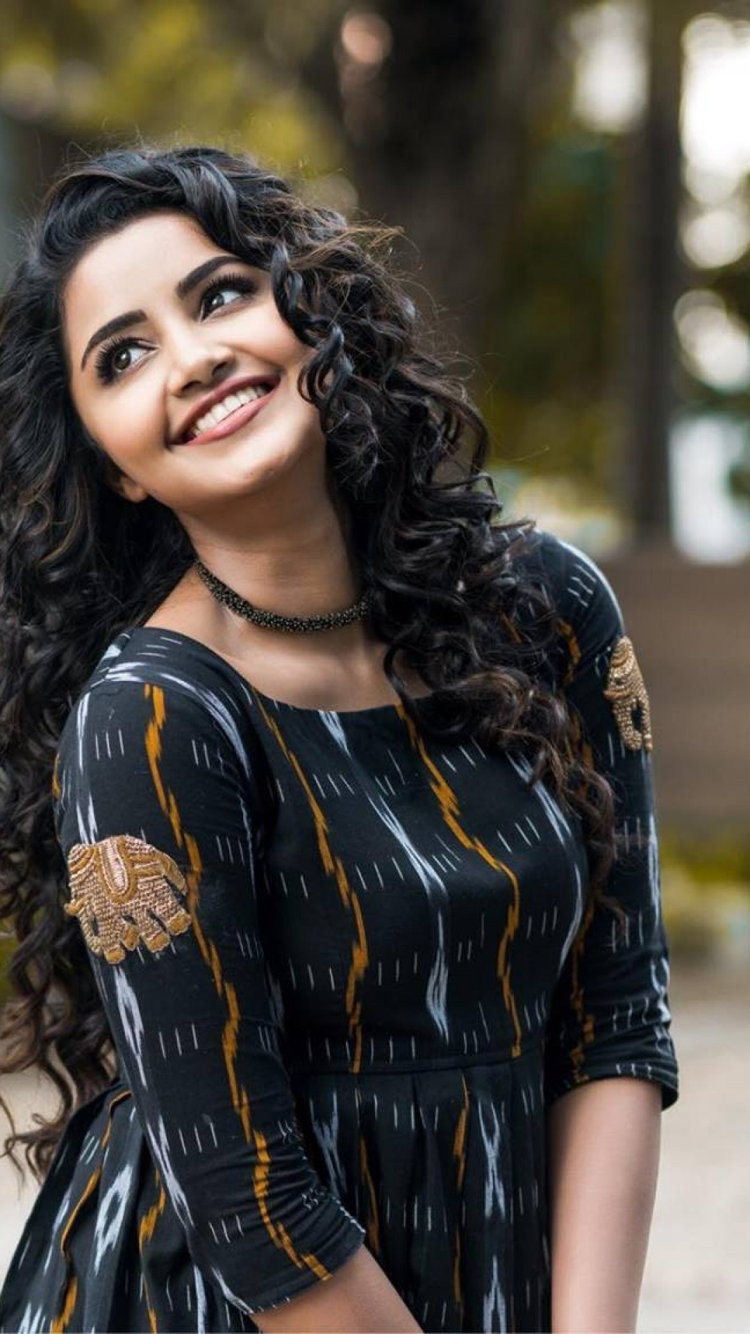 Anupama Parameswaran, Actress, Smiling - Anupama Parameswaran - HD Wallpaper 