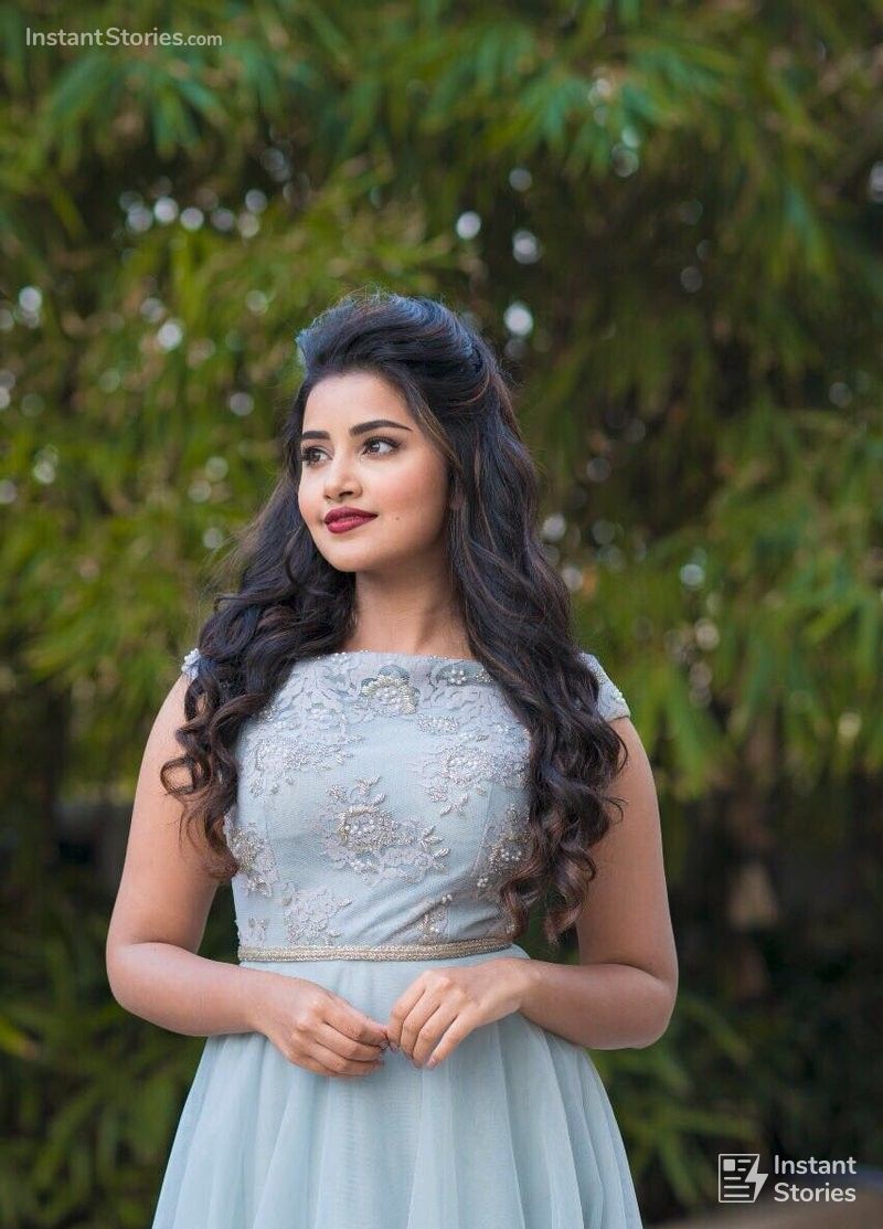 Anupama Parameswaran Latest Hot Hd Photos/wallpapers - Anupama Parameswaran Photos Hd - HD Wallpaper 