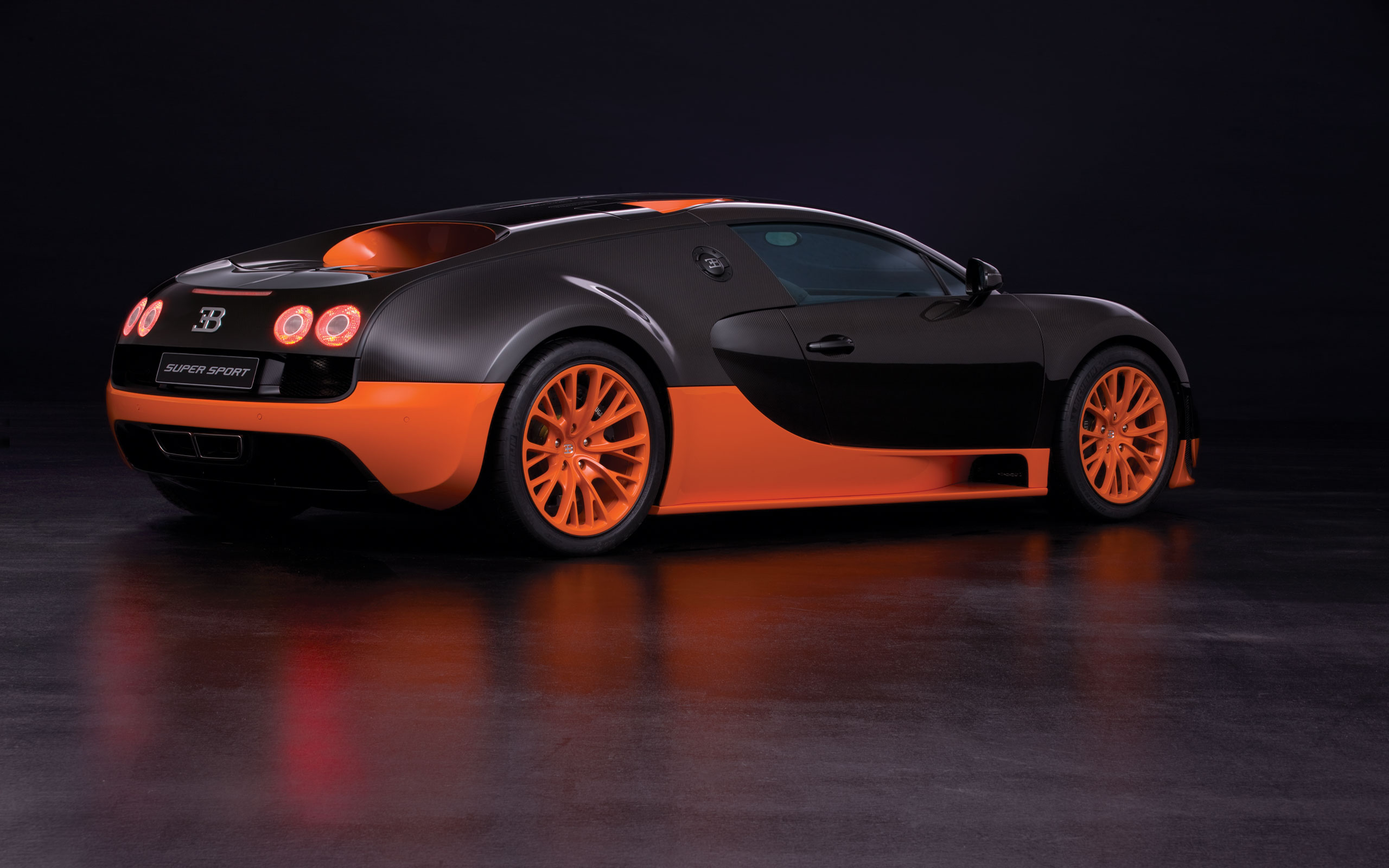 Entertainment Top Ten World S Fastest Cars Smash Materials - Bugatti Veyron Super Sport - HD Wallpaper 