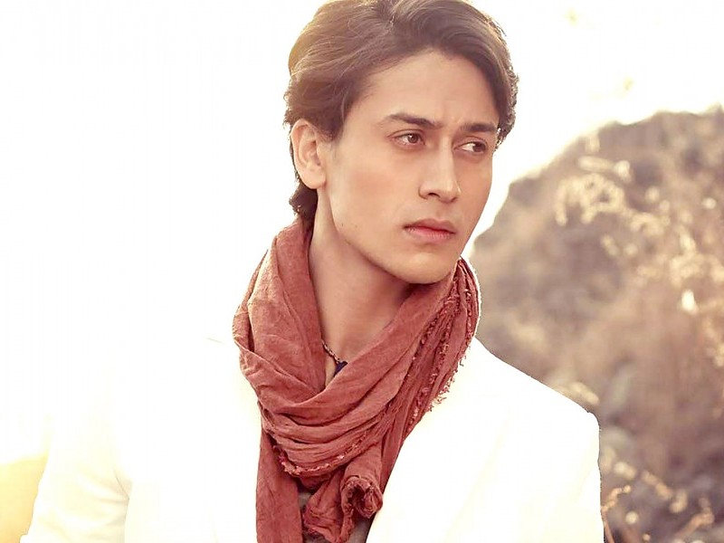 Tiger Shroff Wallpaper - Bollywood Hero Tiger - HD Wallpaper 