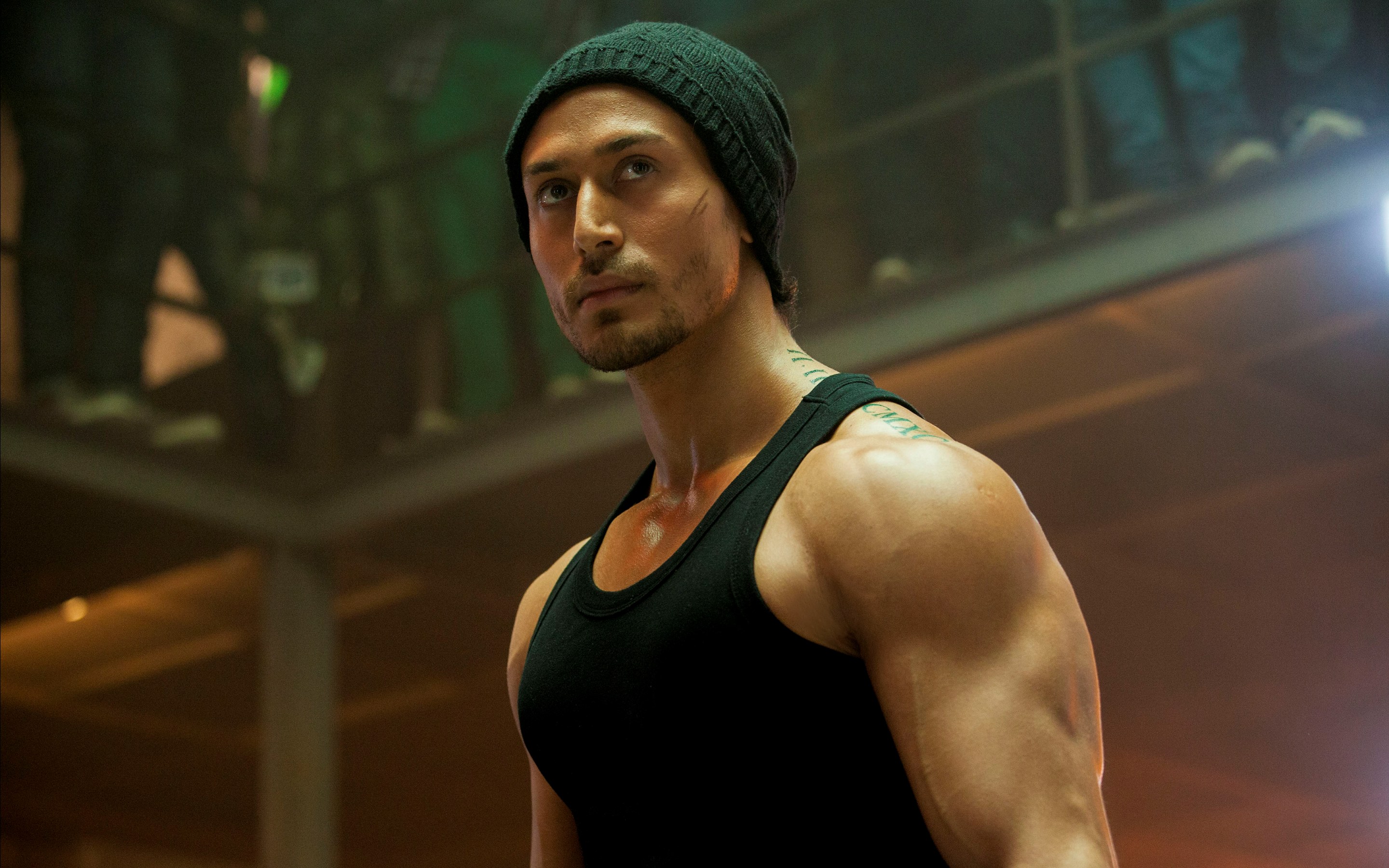 Rebel Look Tiger Shroff In Baaghi - Tiger Shroff Photo Baaghi - HD Wallpaper 