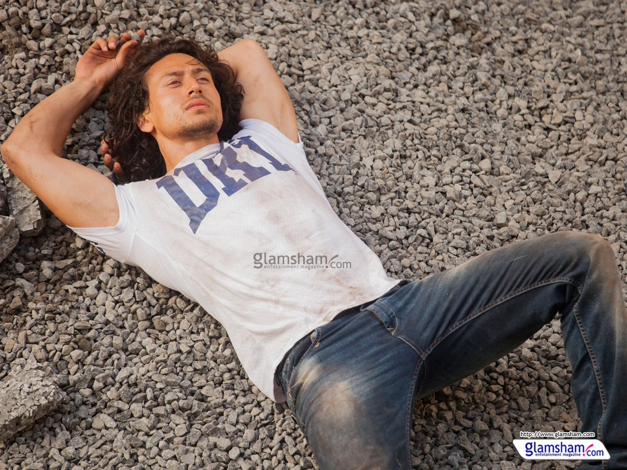 Tiger Shroff Wallpaper Mp3 - HD Wallpaper 