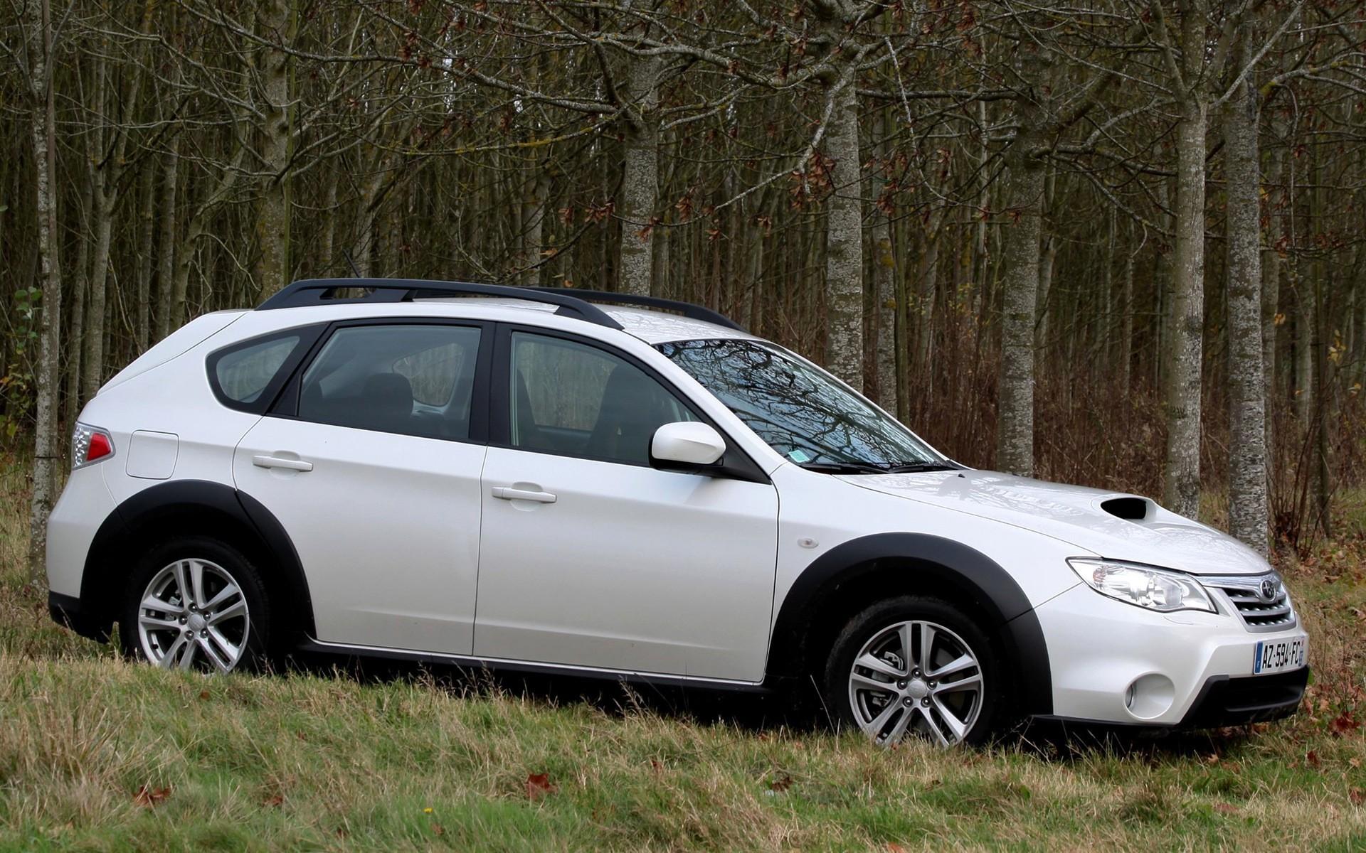 Best Wallpaper Sites 2010 - Impreza Xv - HD Wallpaper 