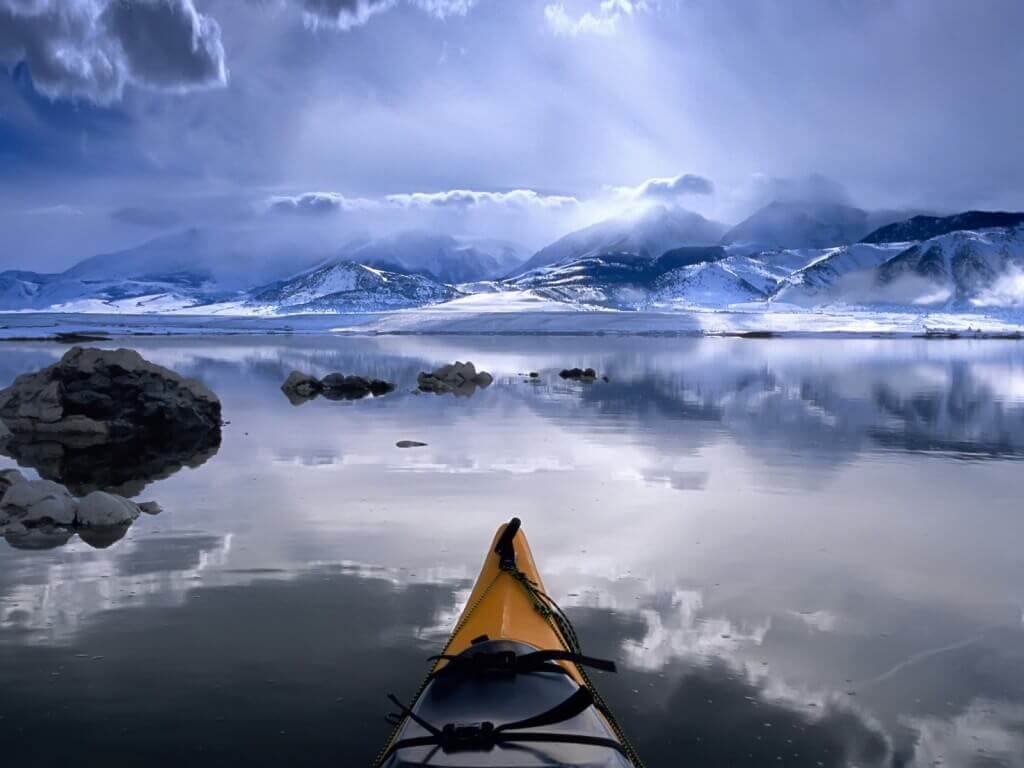 Feel Good Wallpaper - Kayak Wallpaper Hd - HD Wallpaper 