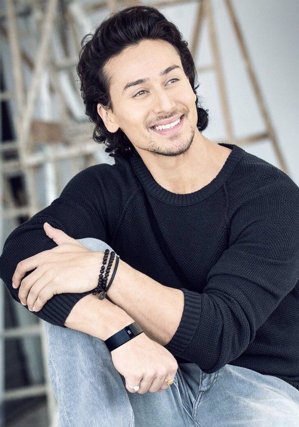 Tiger Shroff Full Hd - HD Wallpaper 