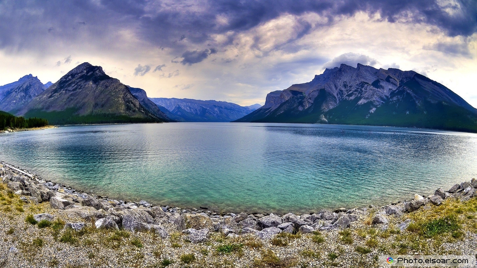 World Most Beautiful Lake Wallpapers - Lake Minnewanka - HD Wallpaper 