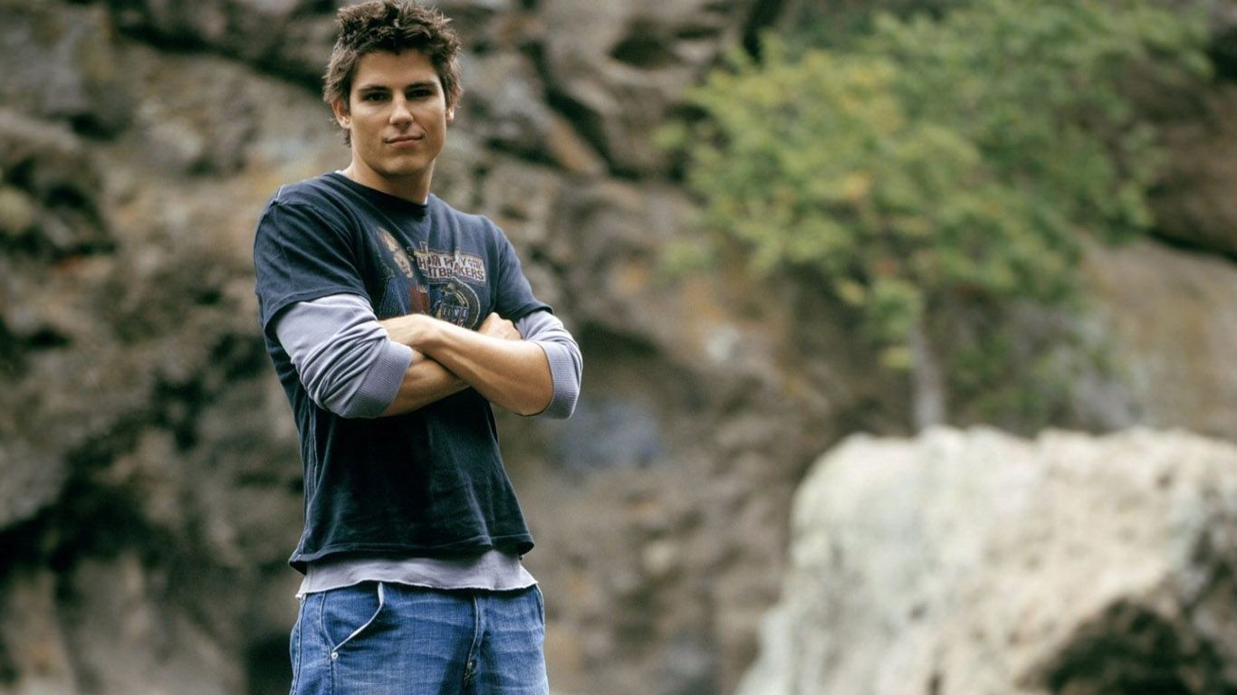 Looking Nice Sean Faris Wallpapers - Malibu Creek State Park - HD Wallpaper 